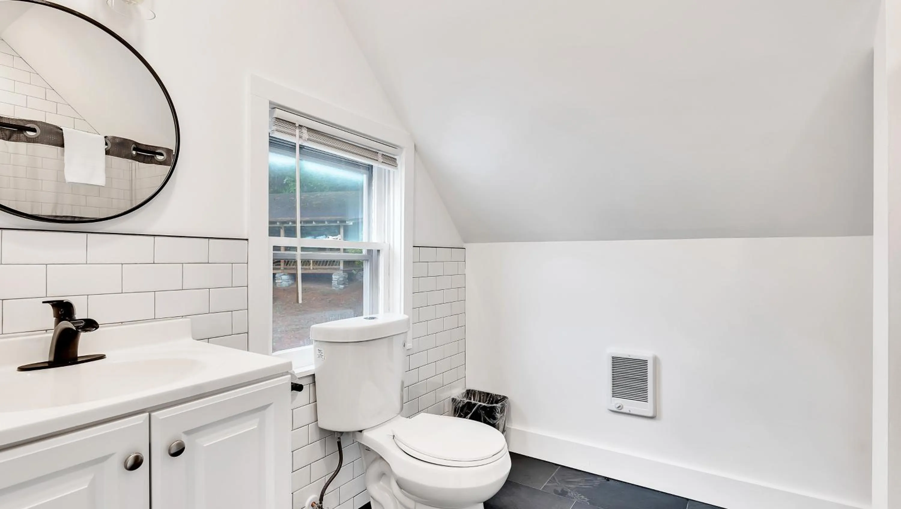 Bathroom in Motel Luzerne