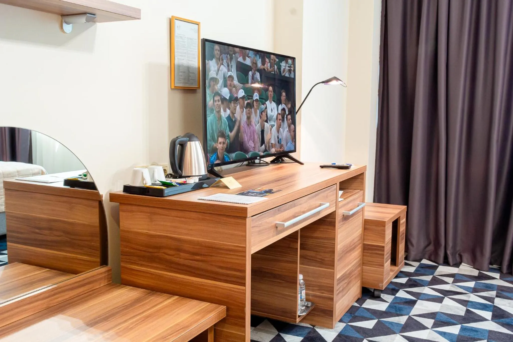 TV and multimedia in Hotel Art