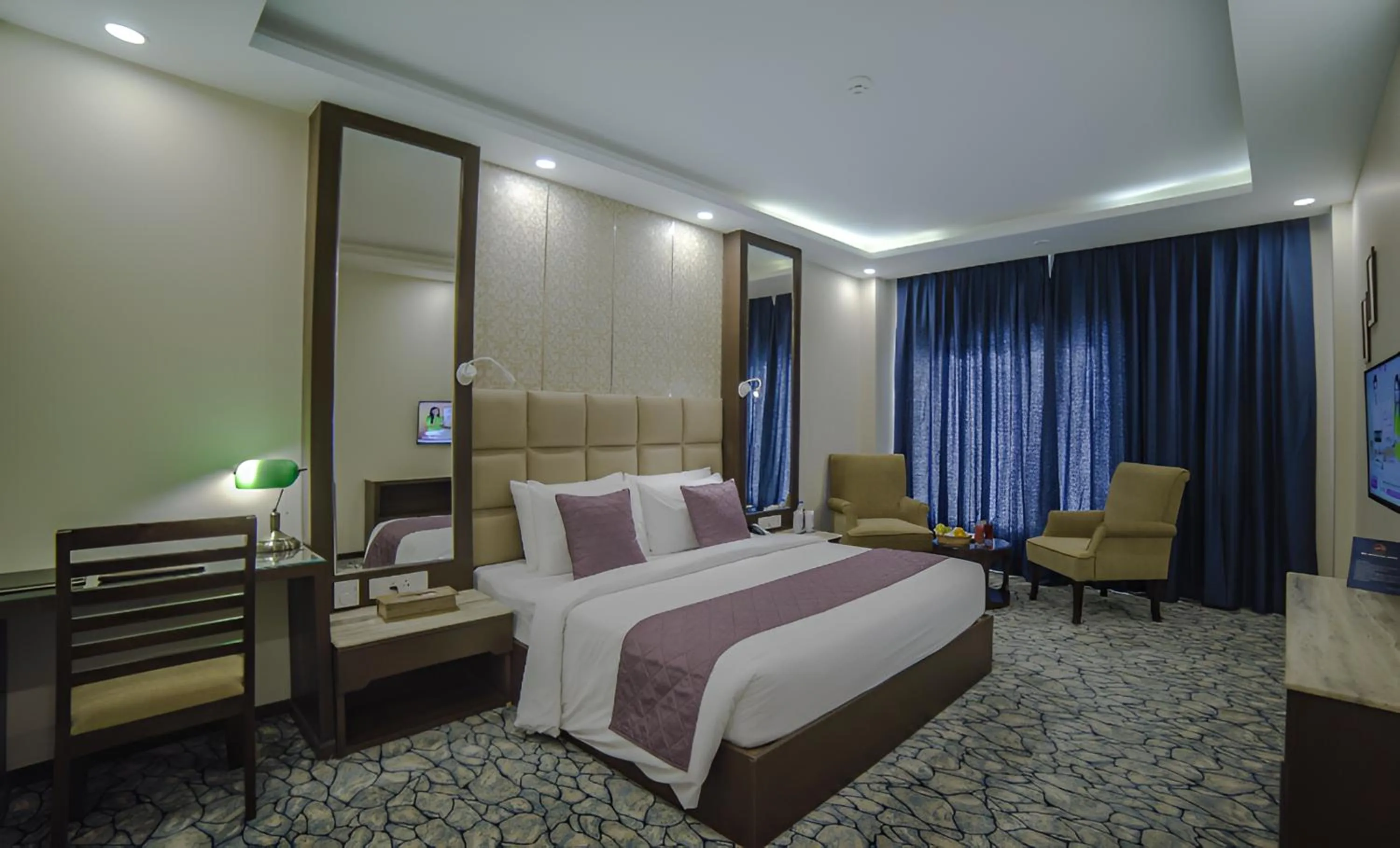 Bed in The Chinar Resort & Spa, Pahalgam