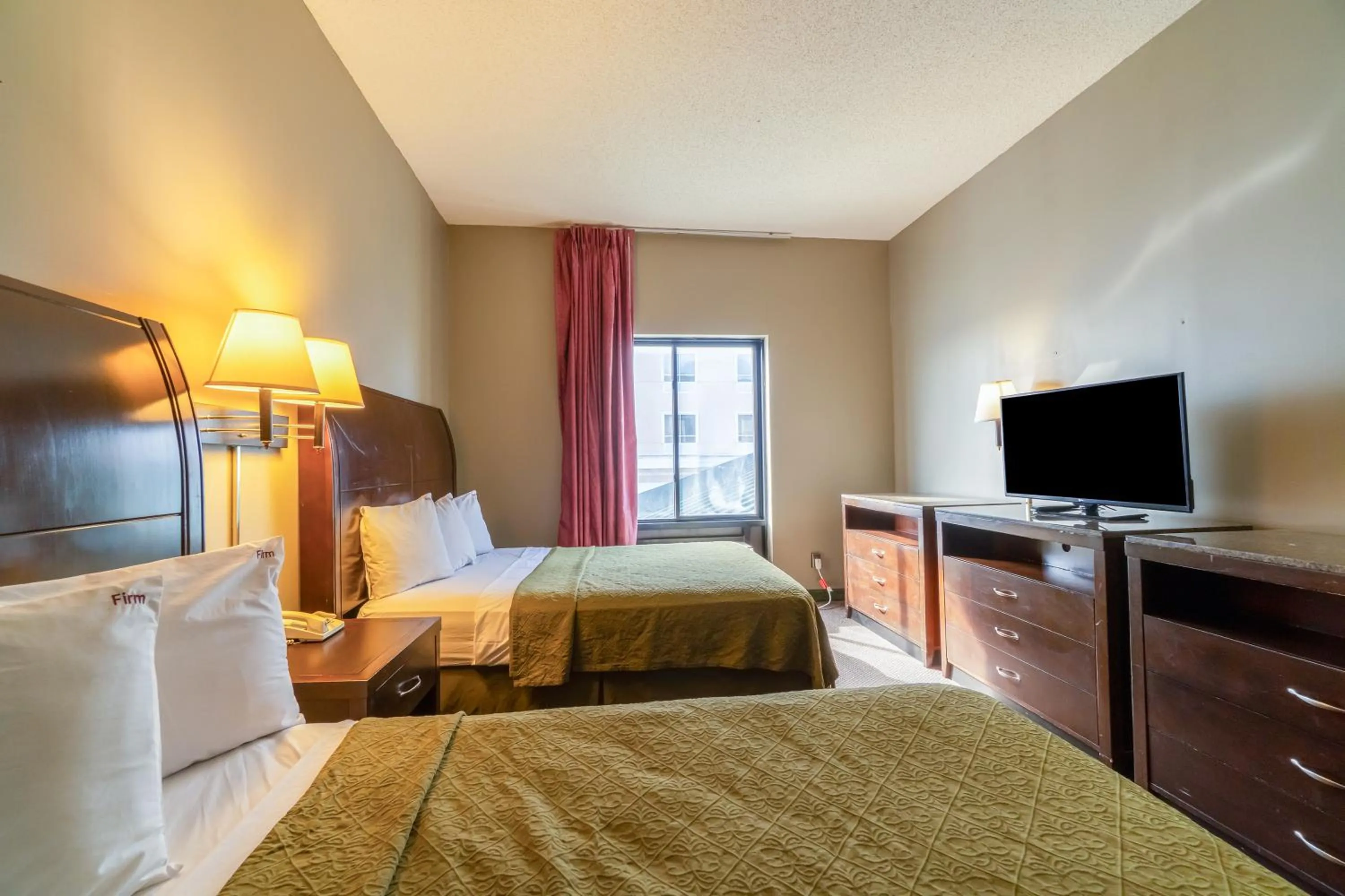 Bedroom, Bed in Ark Suites By OYO Jonesboro I-555