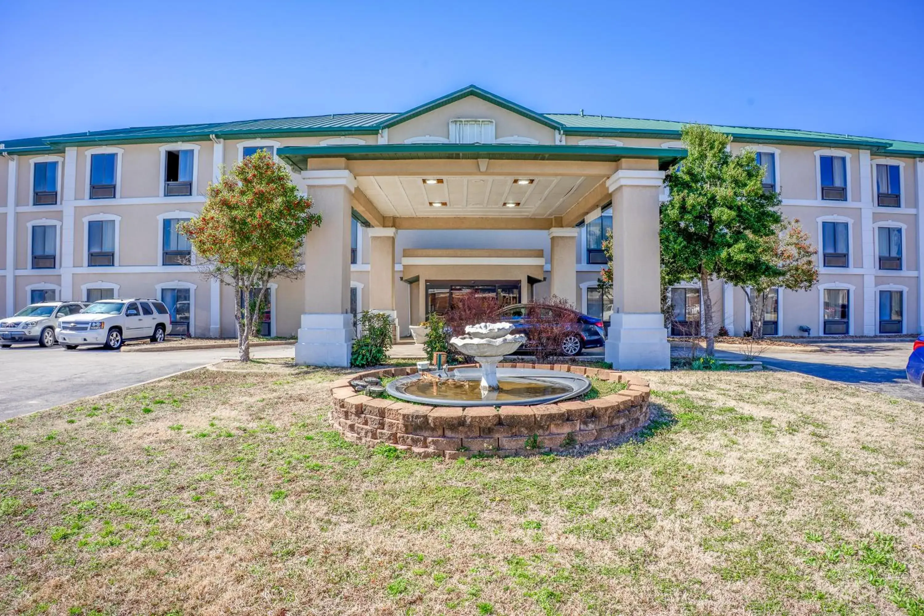 Facade/entrance in Ark Suites By OYO Jonesboro I-555 Facade/entrance in Ark Suites By OYO Jonesboro I-555