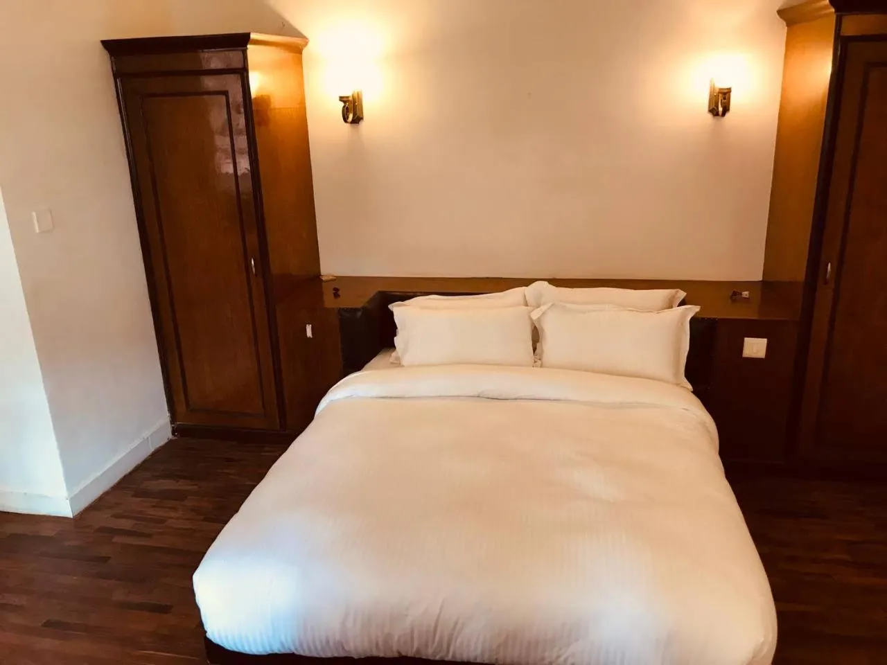 Bedroom, Bed in Courtyard Pujan Hotel