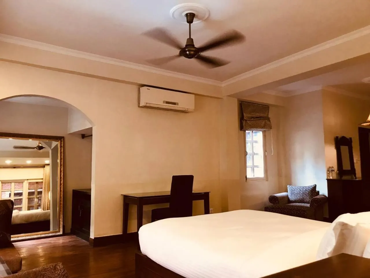 Bedroom, Bed in Courtyard Pujan Hotel