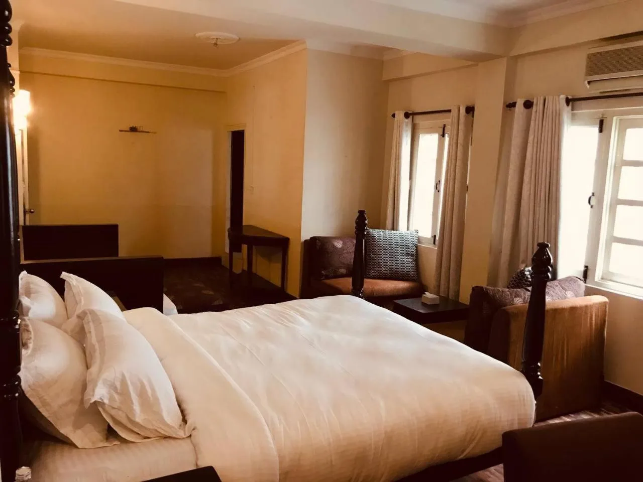 Bedroom, Bed in Courtyard Pujan Hotel