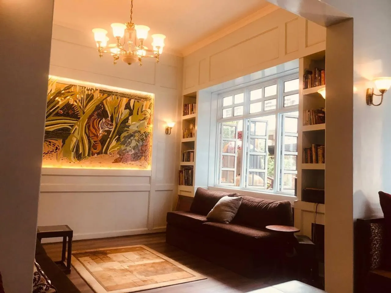 Library in Courtyard Pujan Hotel