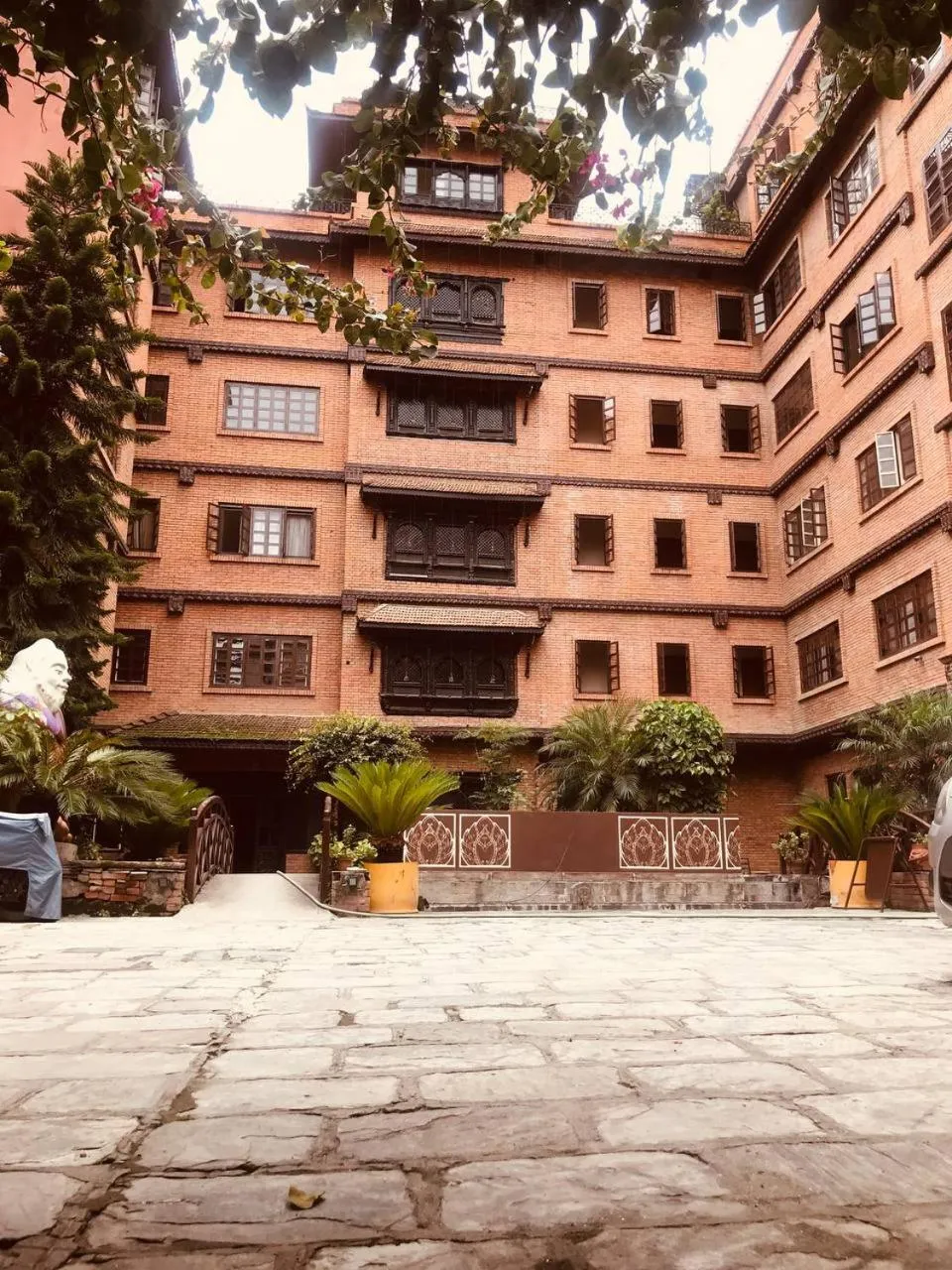 Property building in Courtyard Pujan Hotel