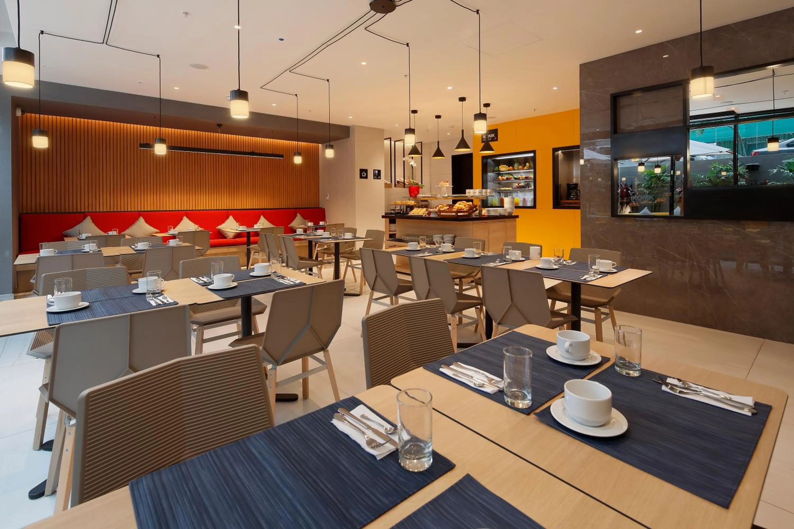 Restaurant/places to eat in Ikonik Miraflores