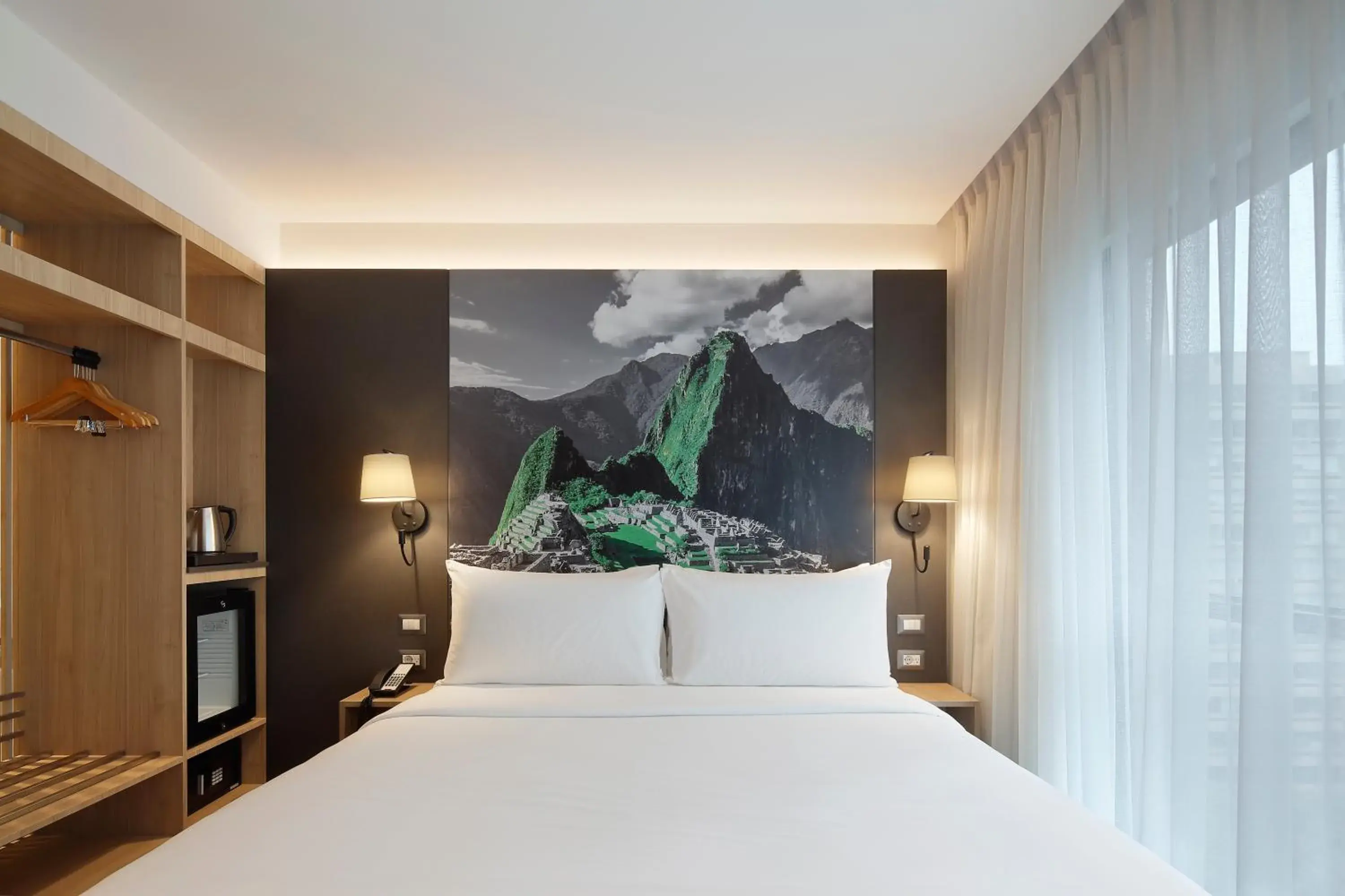 Bedroom, Bed in Ikonik Miraflores Bedroom, Bed in Ikonik Miraflores