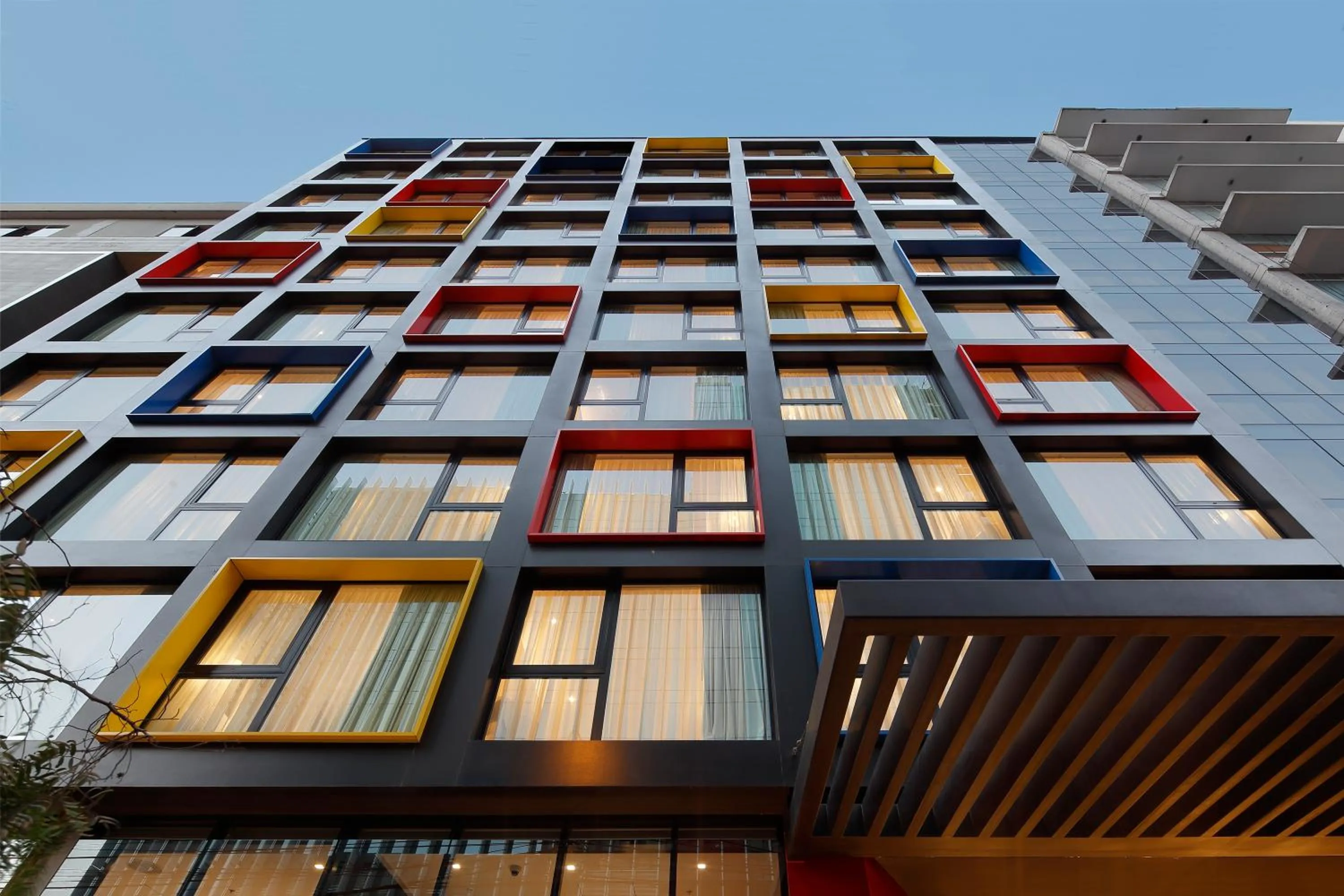 Property building in Ikonik Miraflores