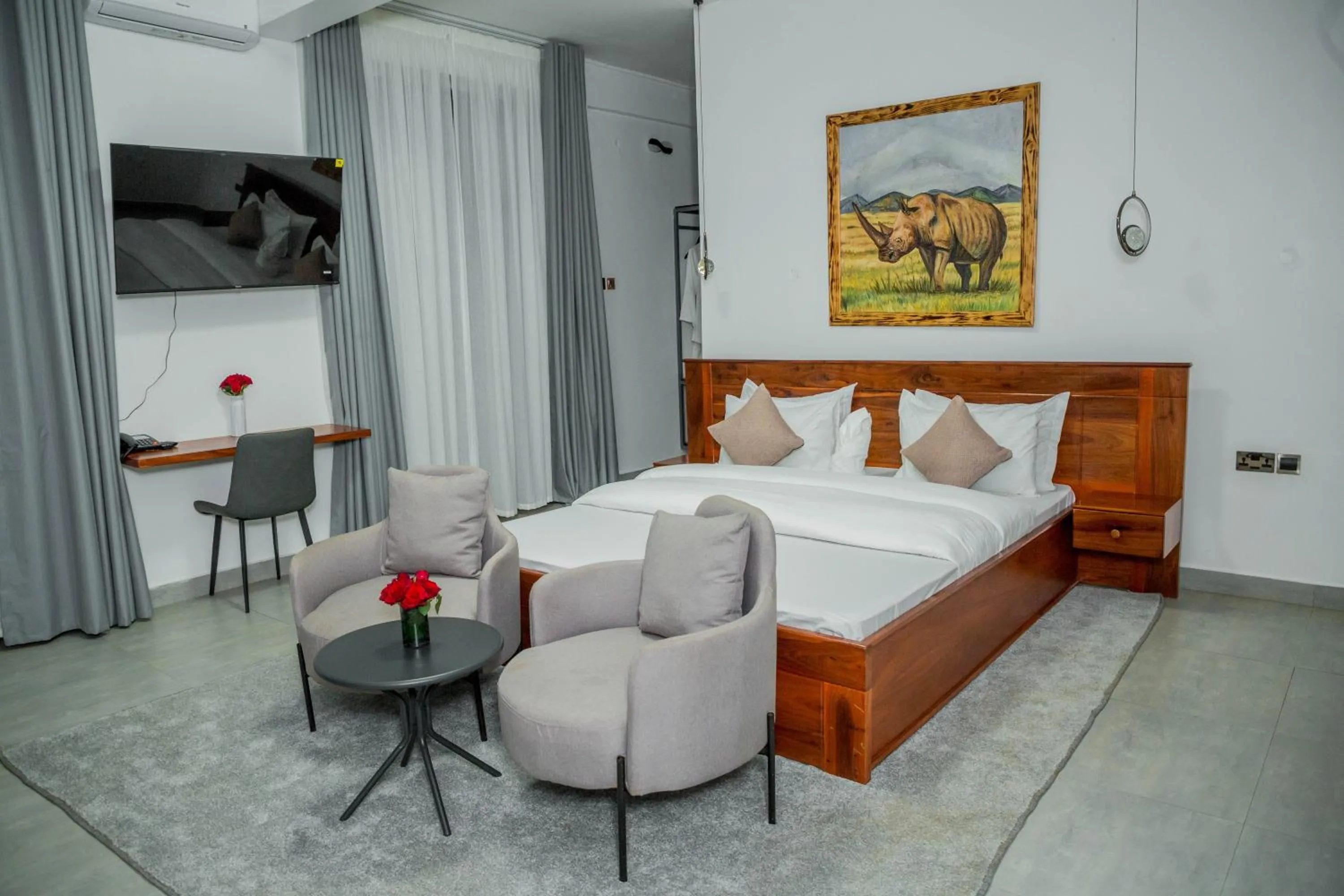 Photo of the whole room in Shose Farmhouse Chalets & Campsite