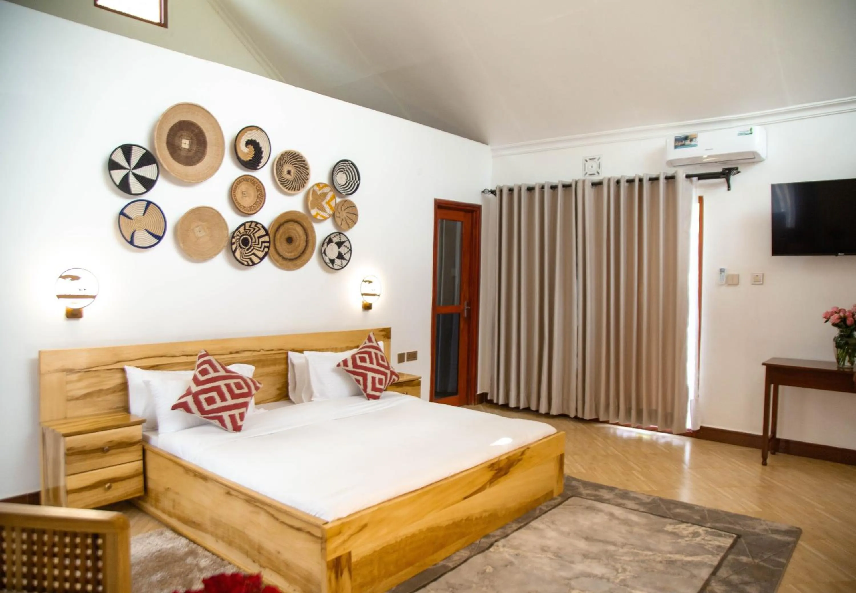 Bed in Shose Farmhouse Chalets & Campsite