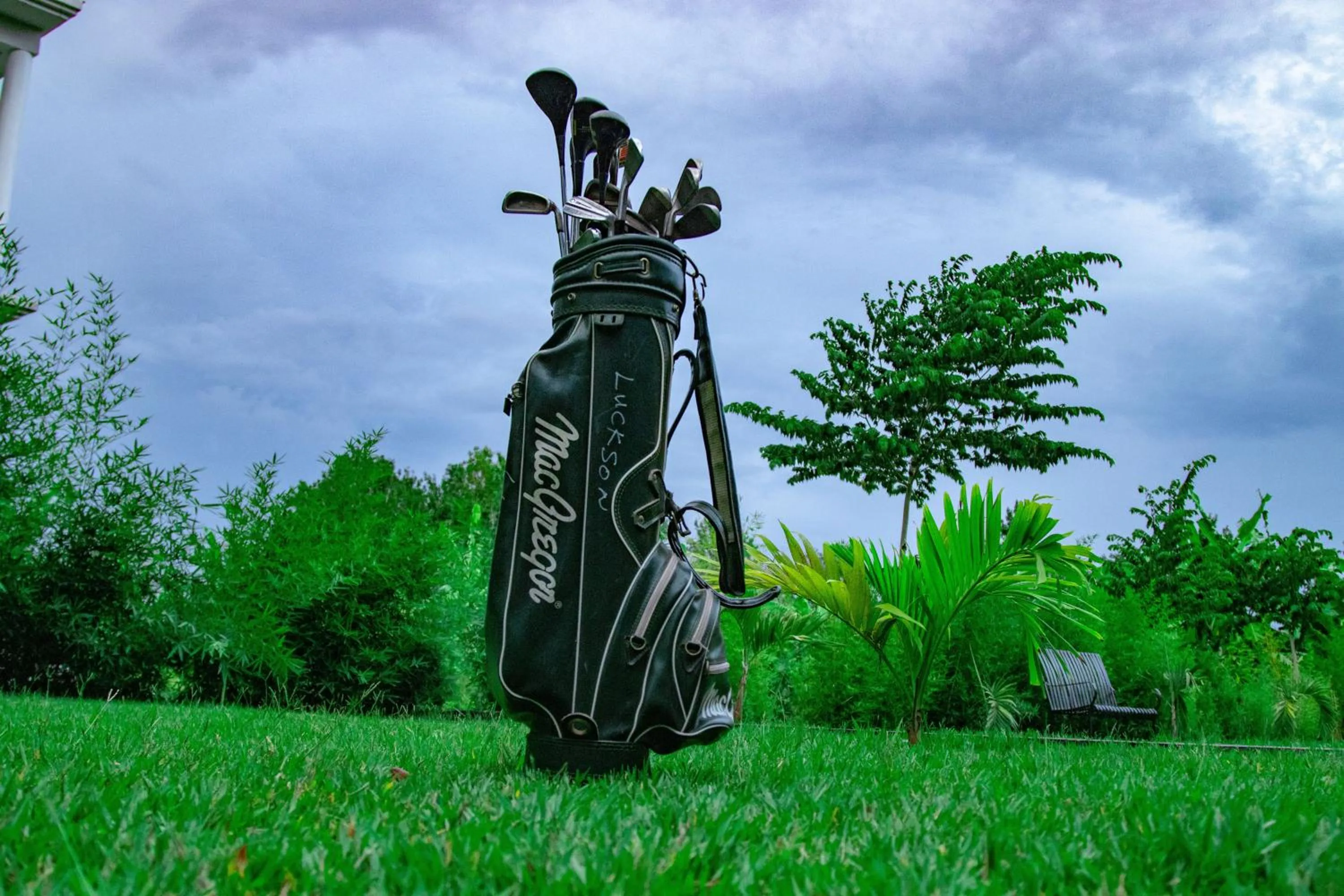 Golfcourse in Shose Farmhouse Chalets & Campsite