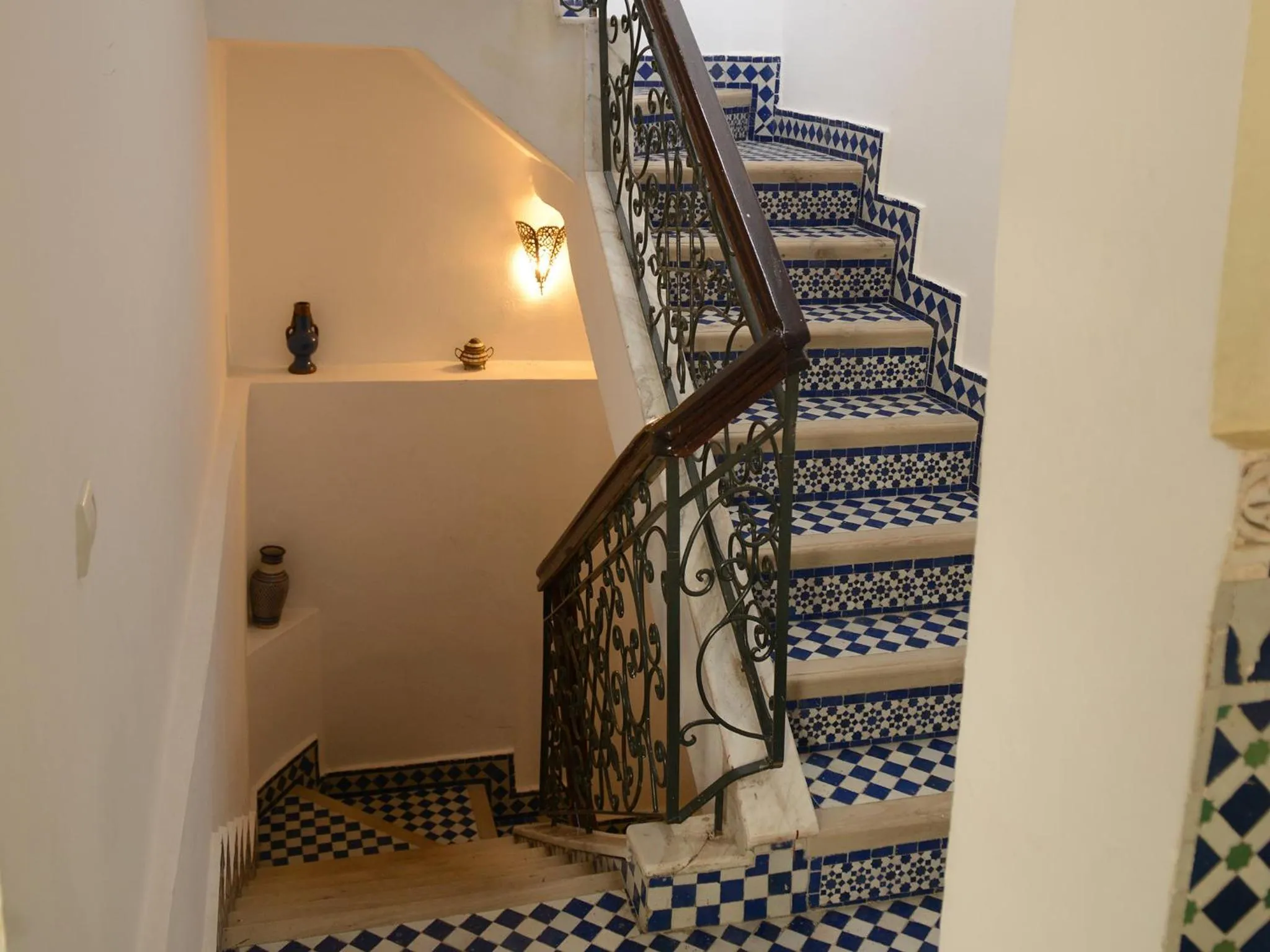 Area and facilities in Riad El Yacout