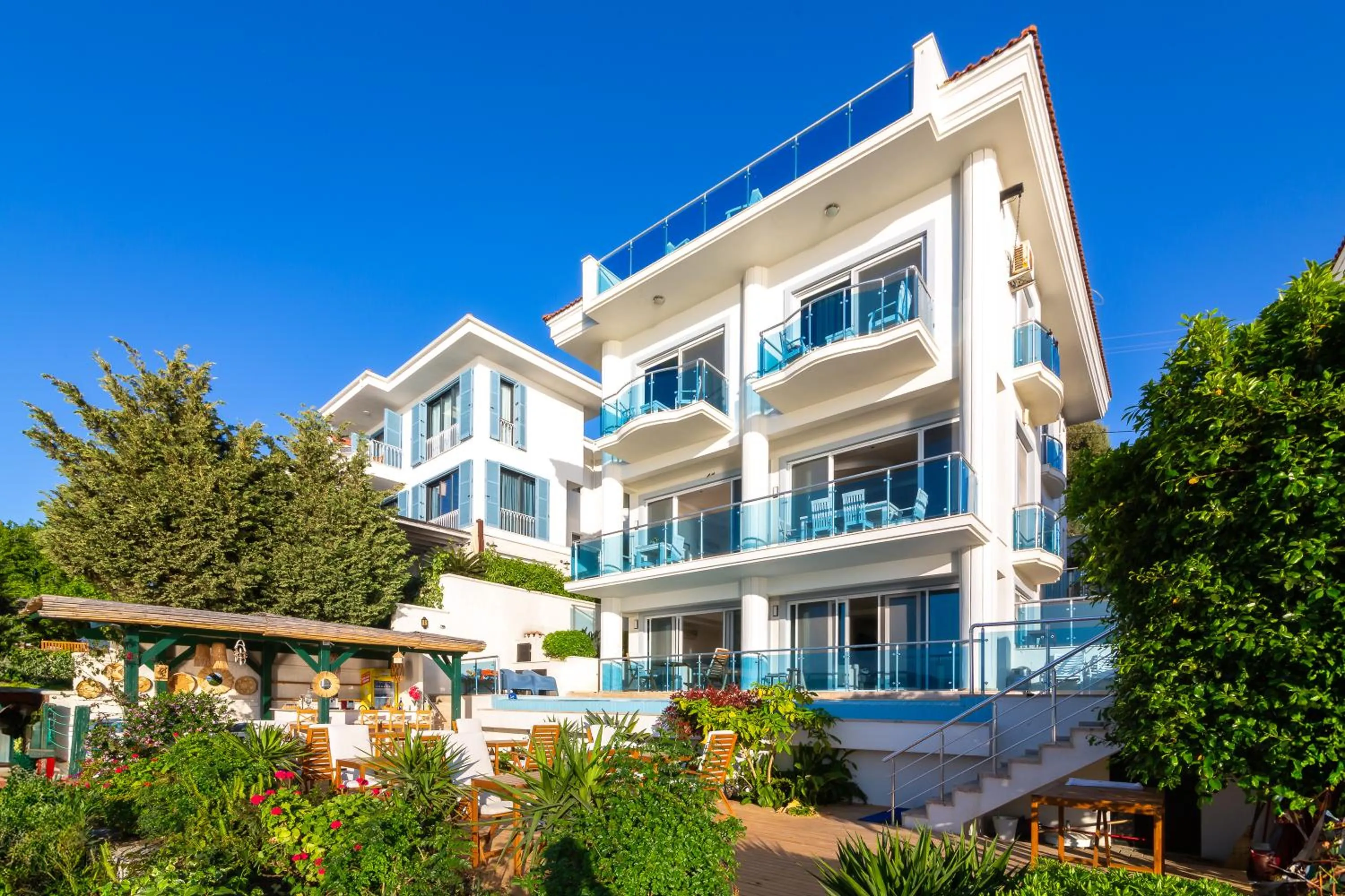 Property building in Sofia Ada