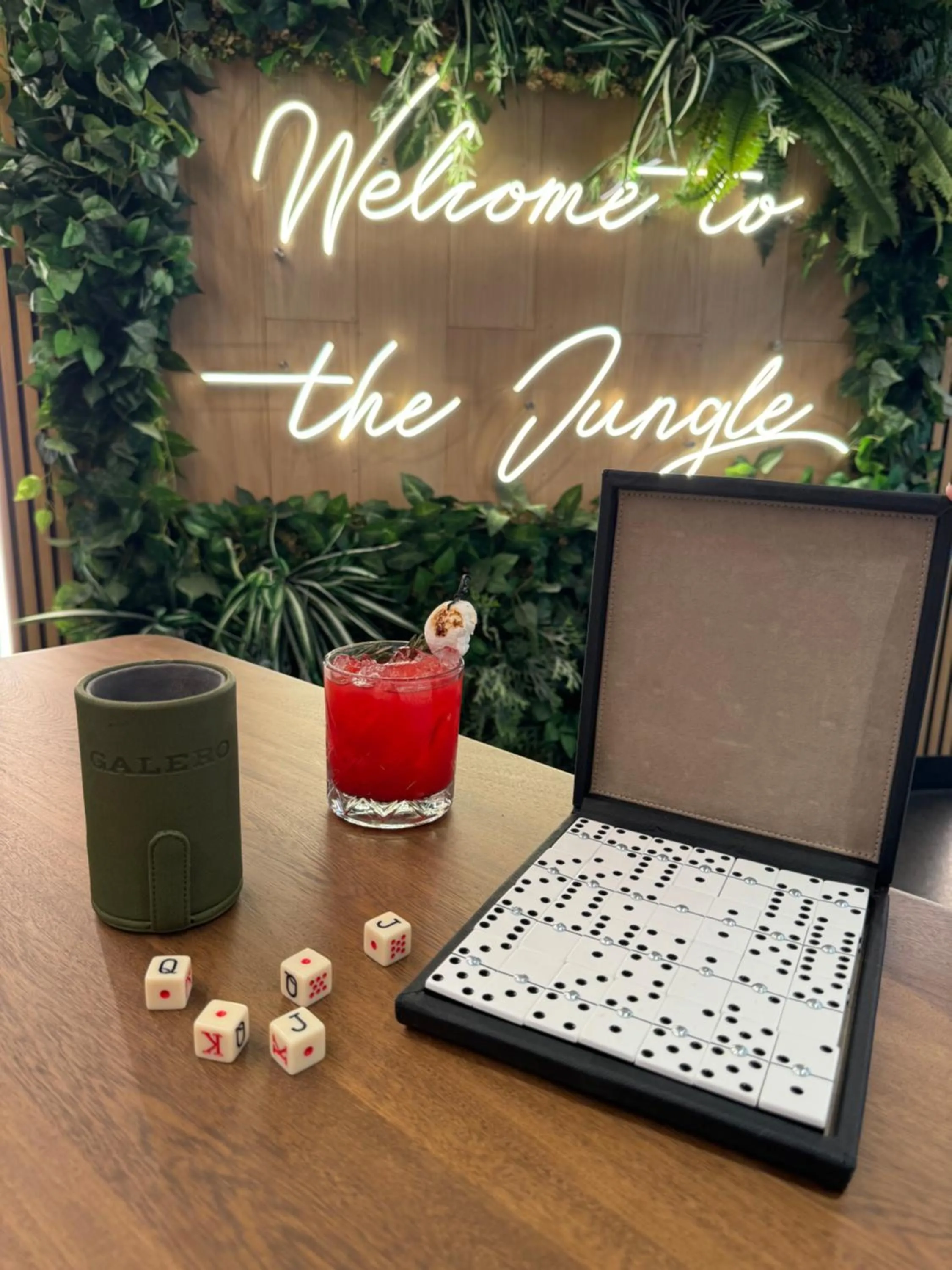 Restaurant/places to eat in Amberes 64, an Ascend Collection Hotel