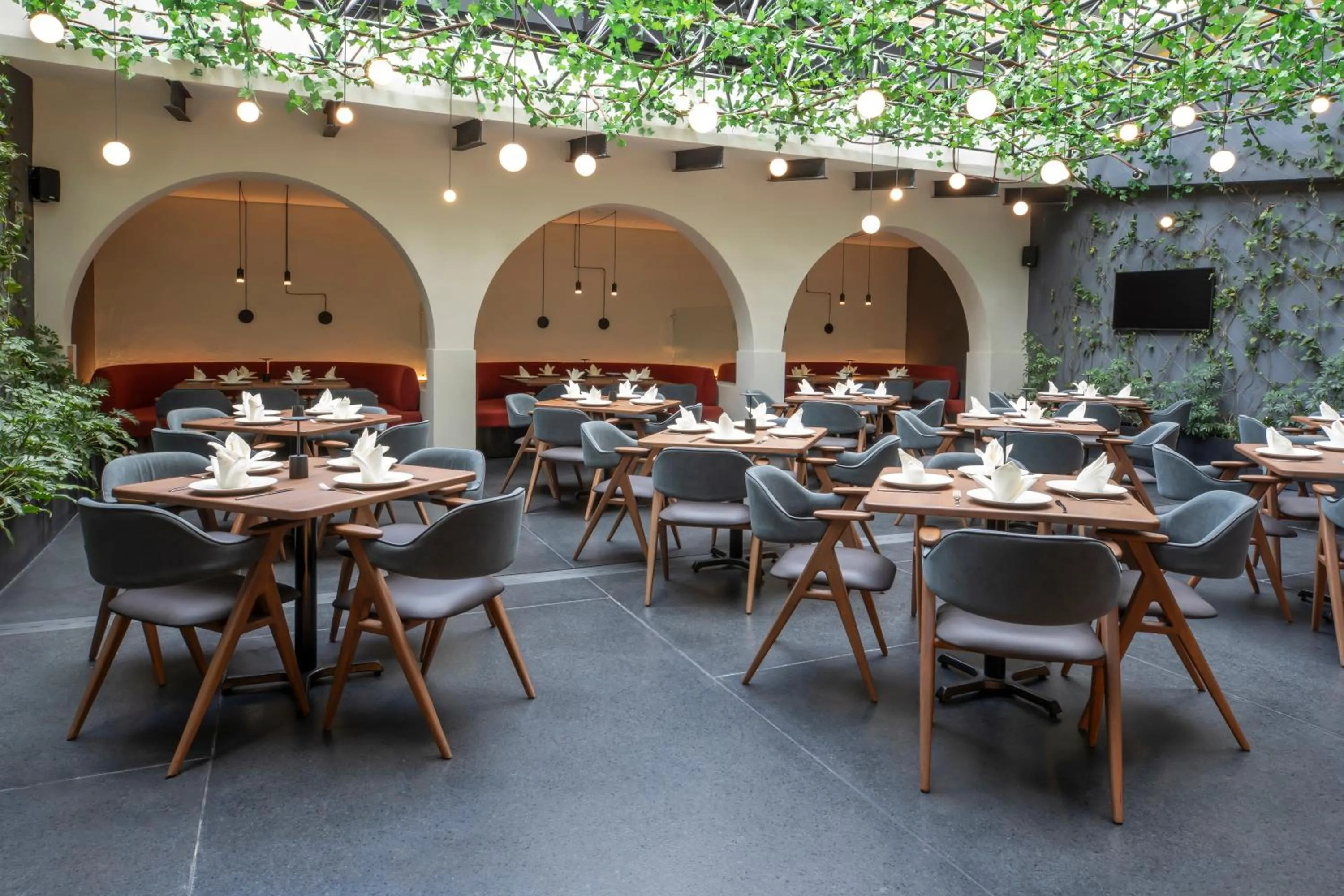 Restaurant/places to eat in Amberes 64, an Ascend Collection Hotel