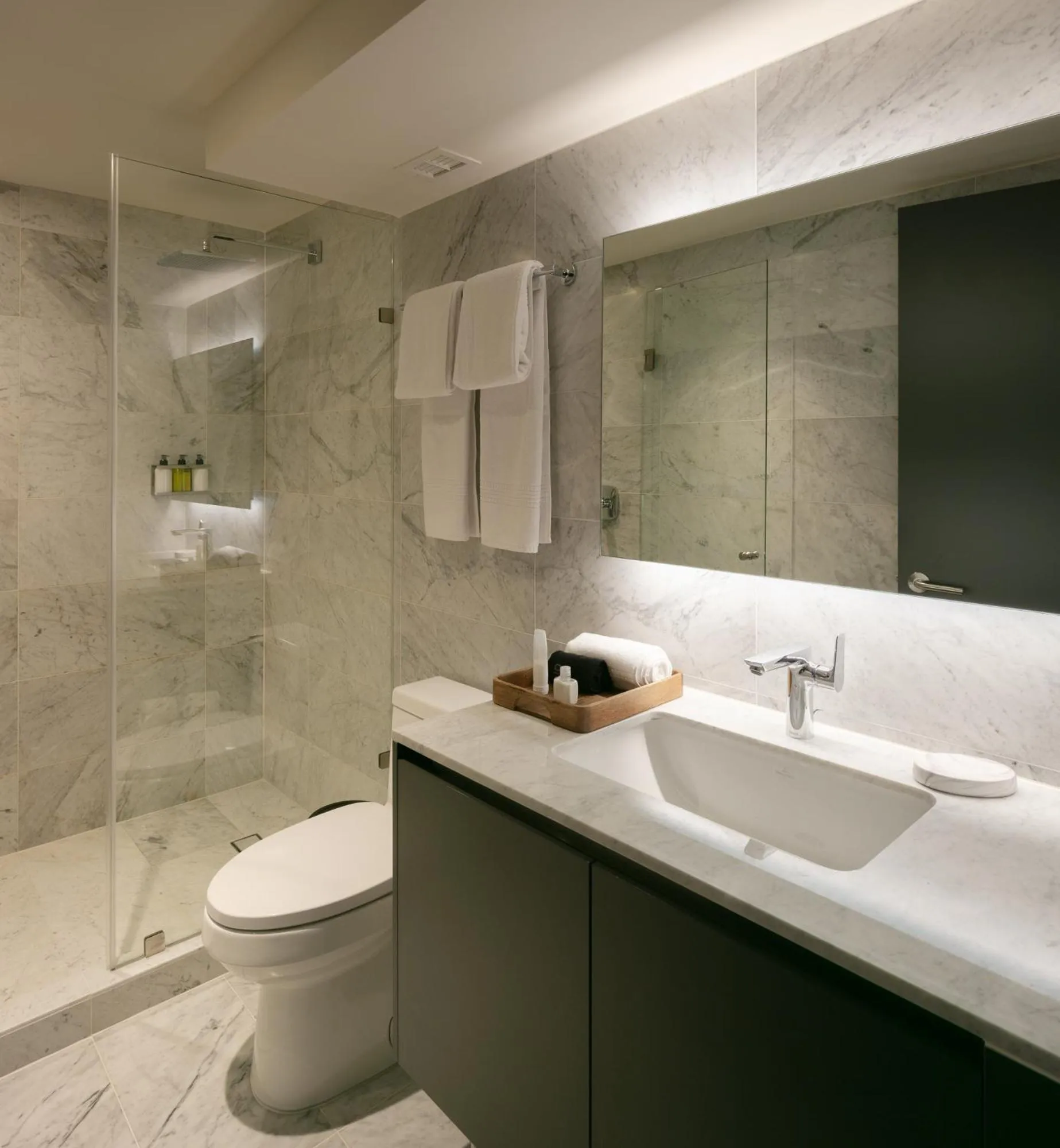 Shower in Amberes 64, an Ascend Collection Hotel