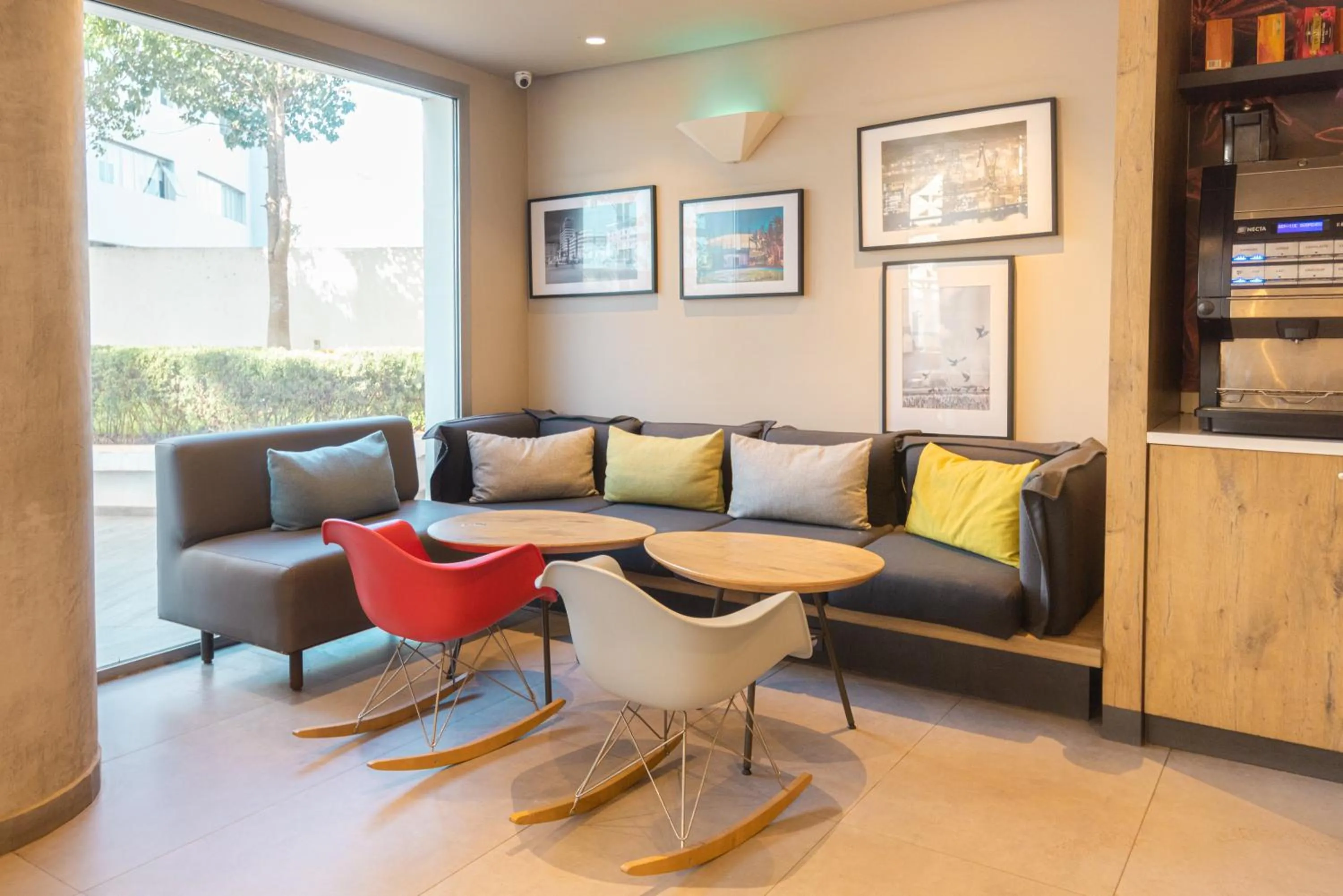 Restaurant/places to eat in Ibis Casablanca Sidi Maarouf