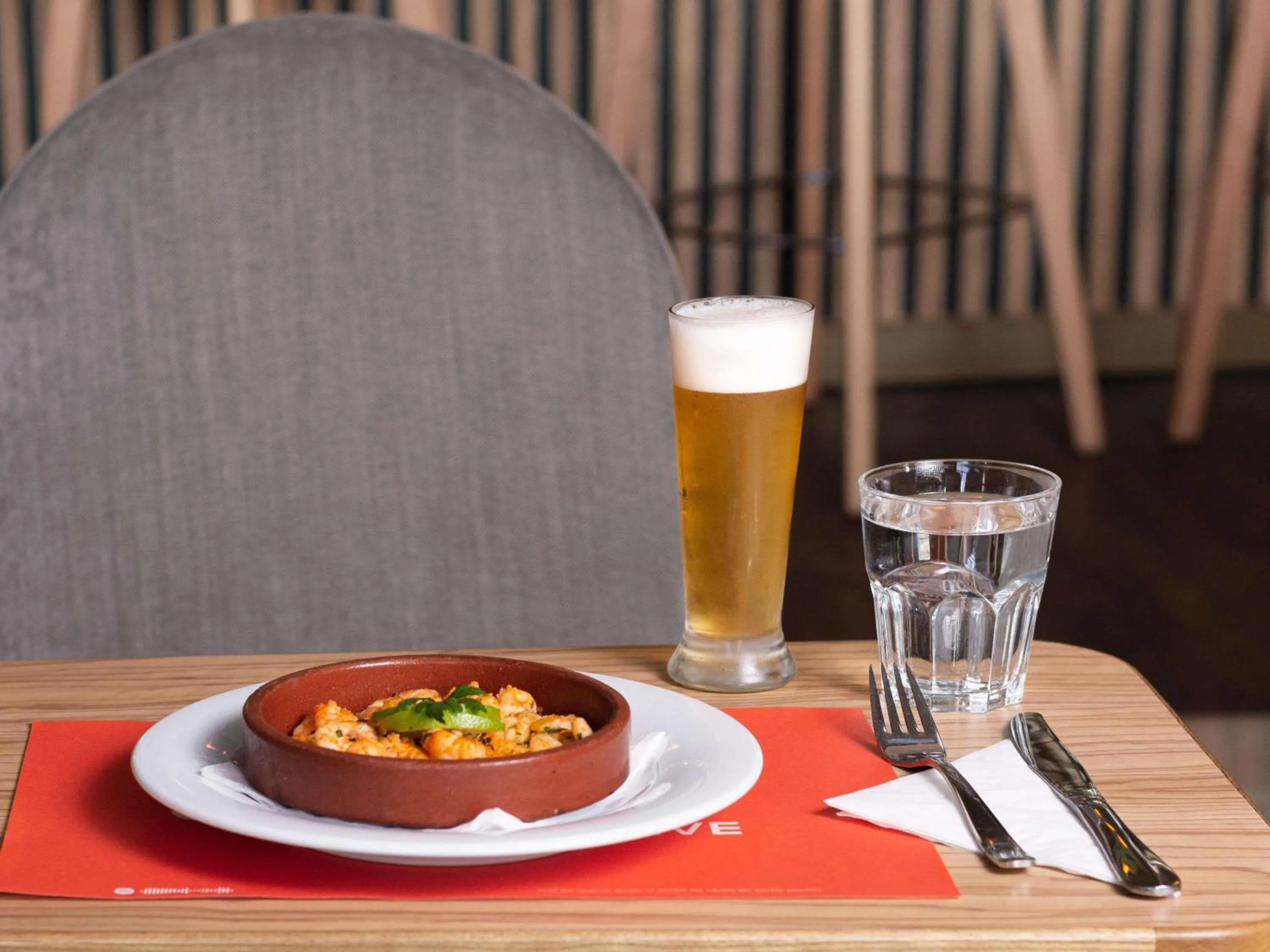 Restaurant/places to eat in Ibis Casablanca City Center