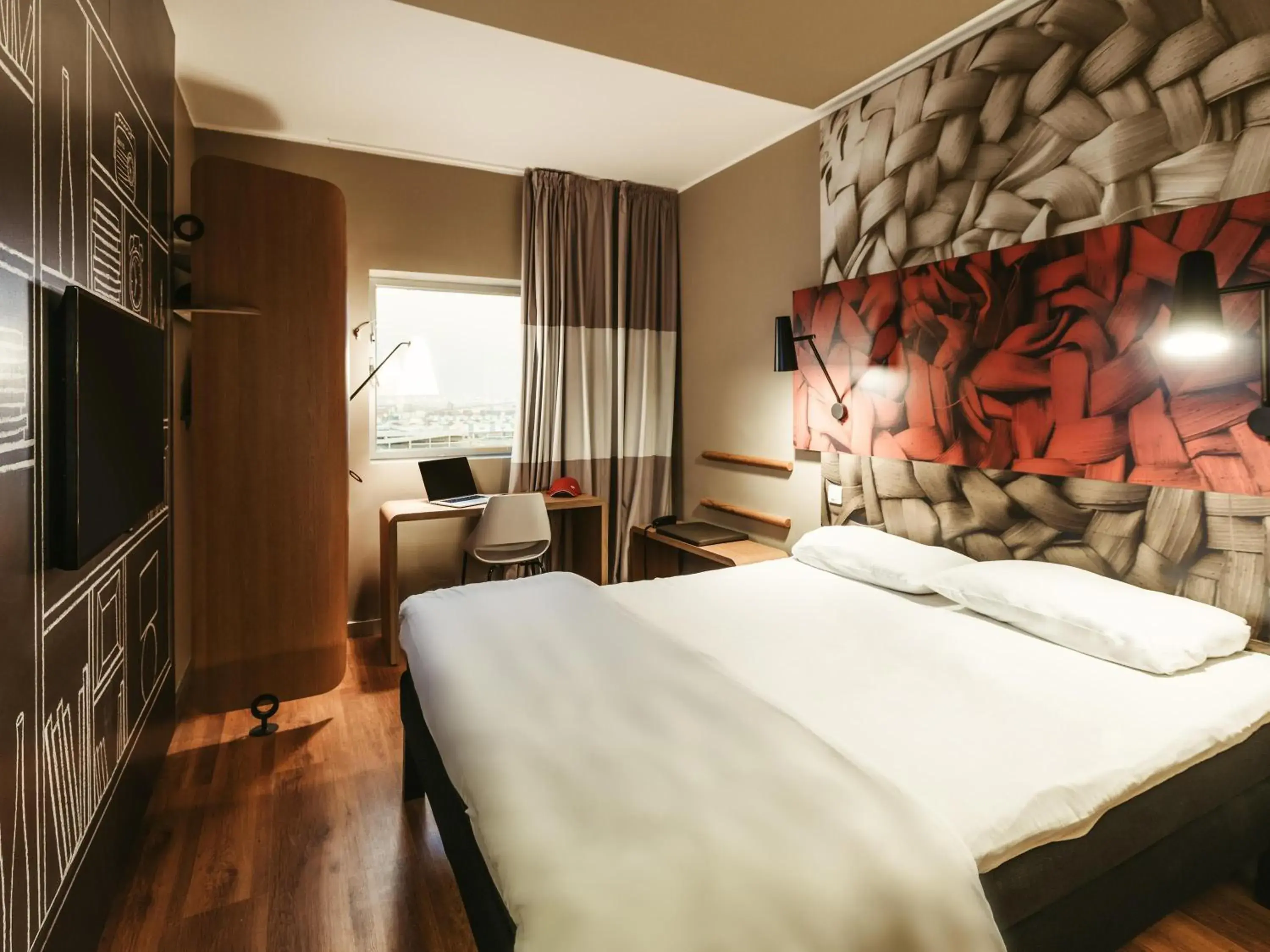 Bedroom, Bed in Ibis Casablanca City Center Bedroom, Bed in Ibis Casablanca City Center