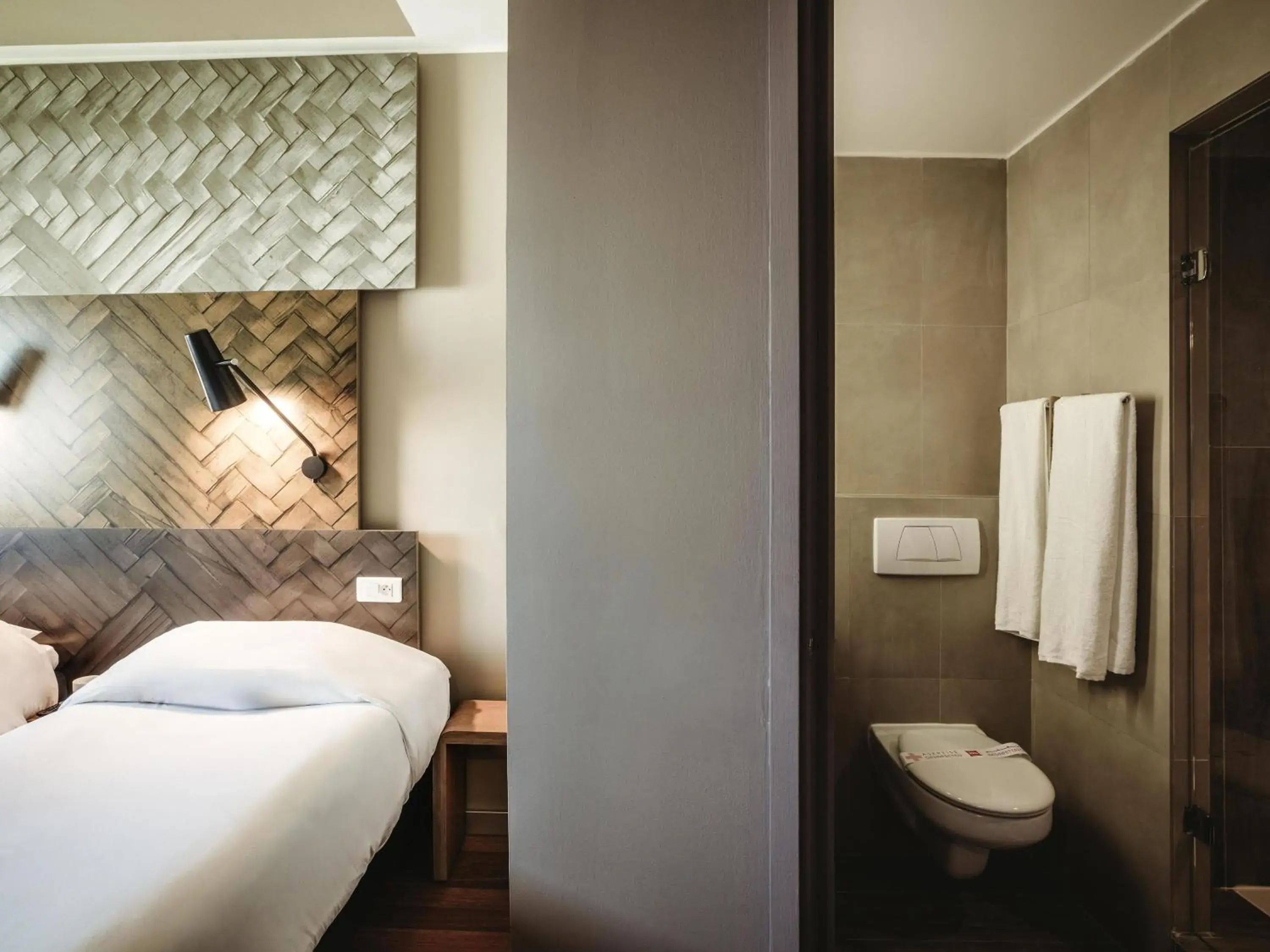 Toilet, Bed in Ibis Casablanca City Center Toilet, Bed in Ibis Casablanca City Center