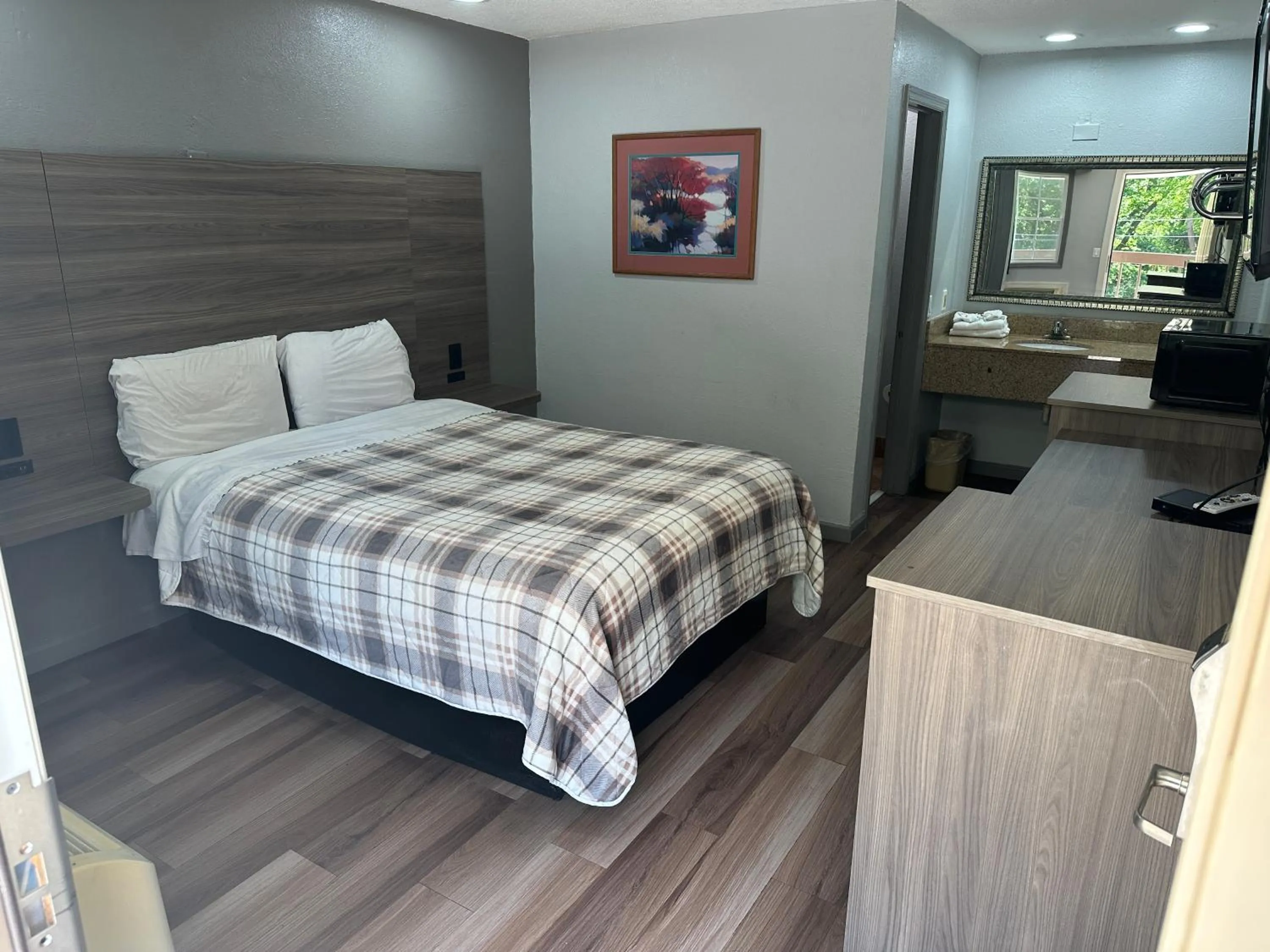 Budget Inn Express