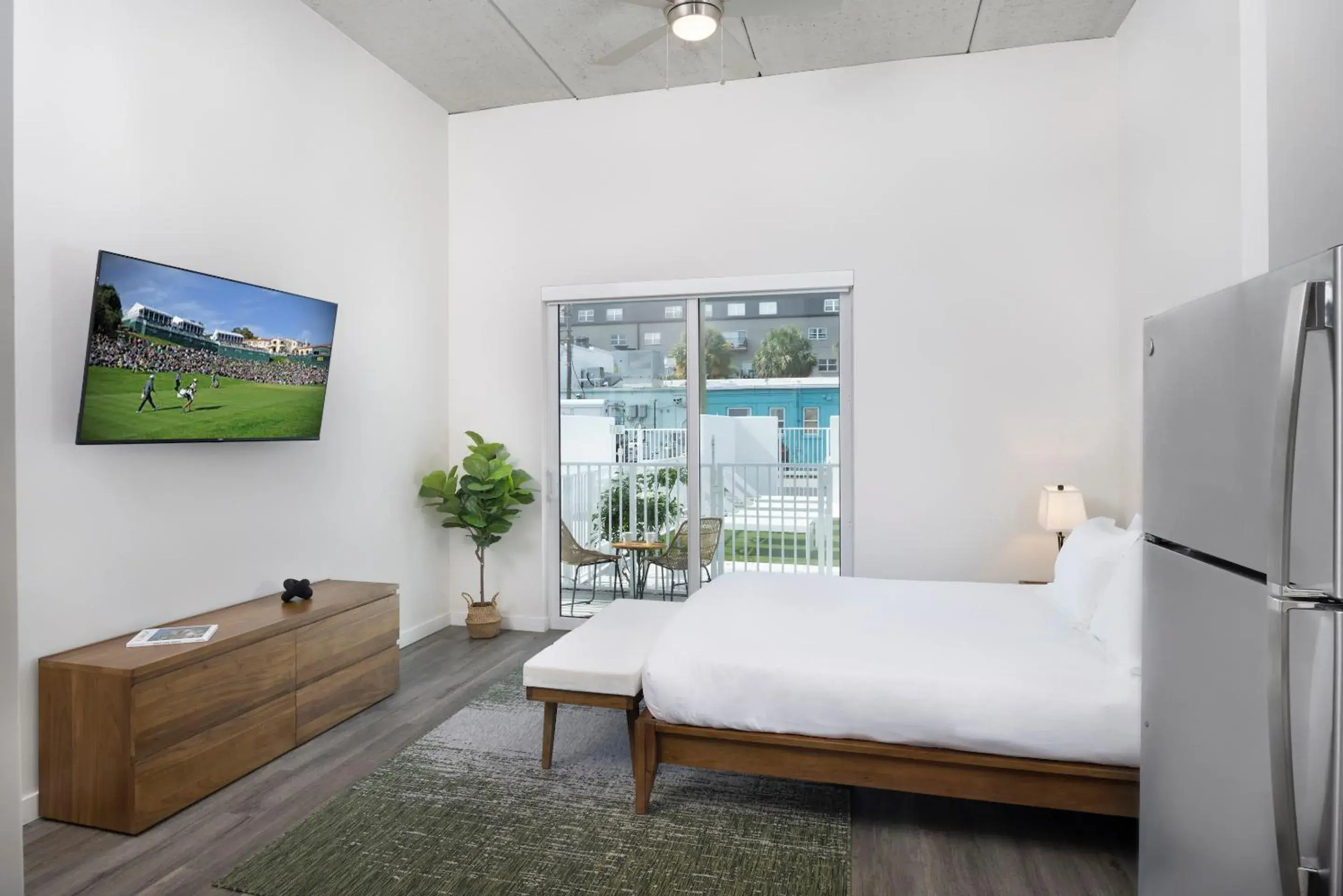 Pool view, Bed in Mint House St. Petersburg - Downtown Pool view, Bed in Mint House St. Petersburg - Downtown