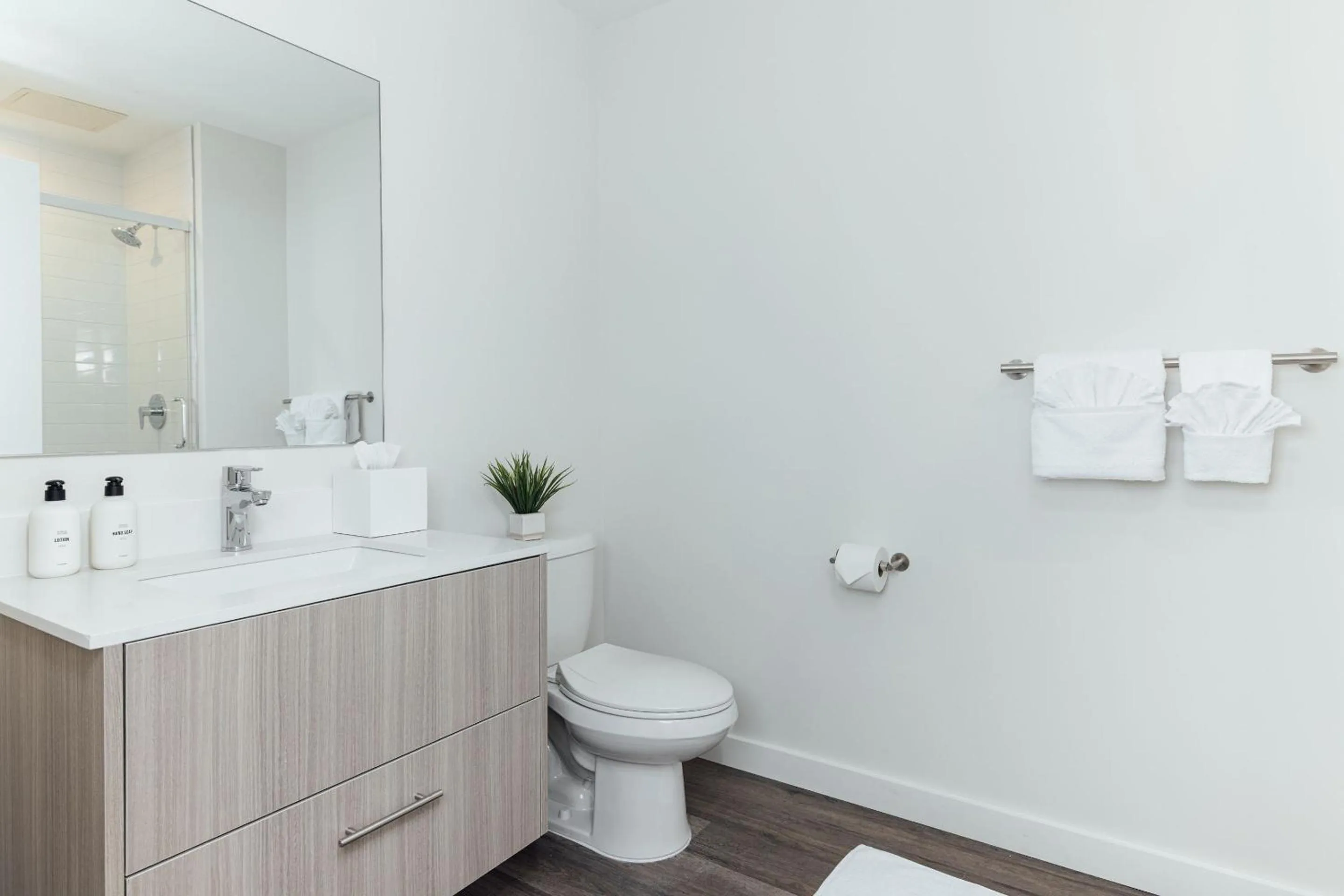 Bathroom in Mint House St. Petersburg - Downtown