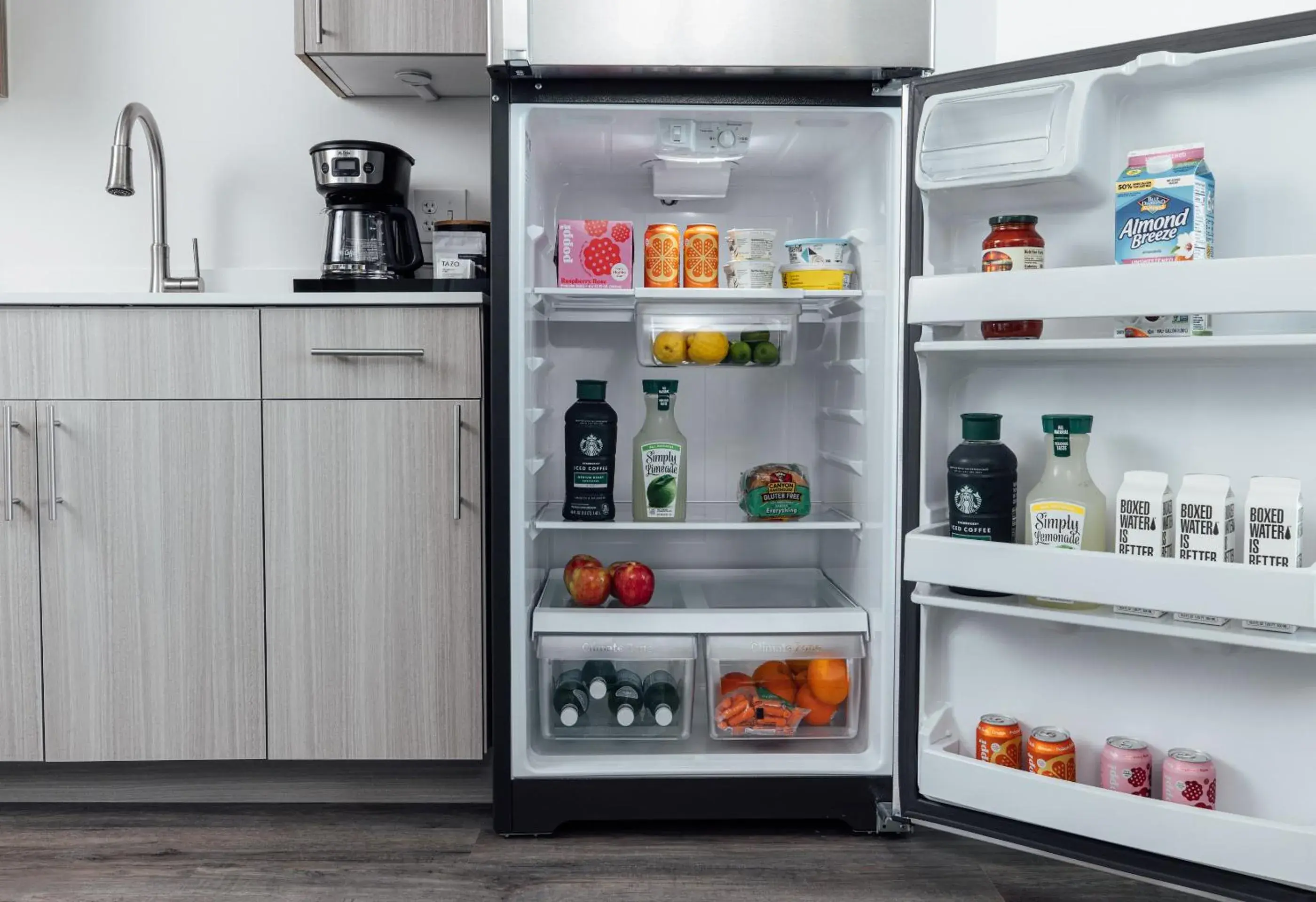 Food in Mint House St. Petersburg - Downtown Food in Mint House St. Petersburg - Downtown