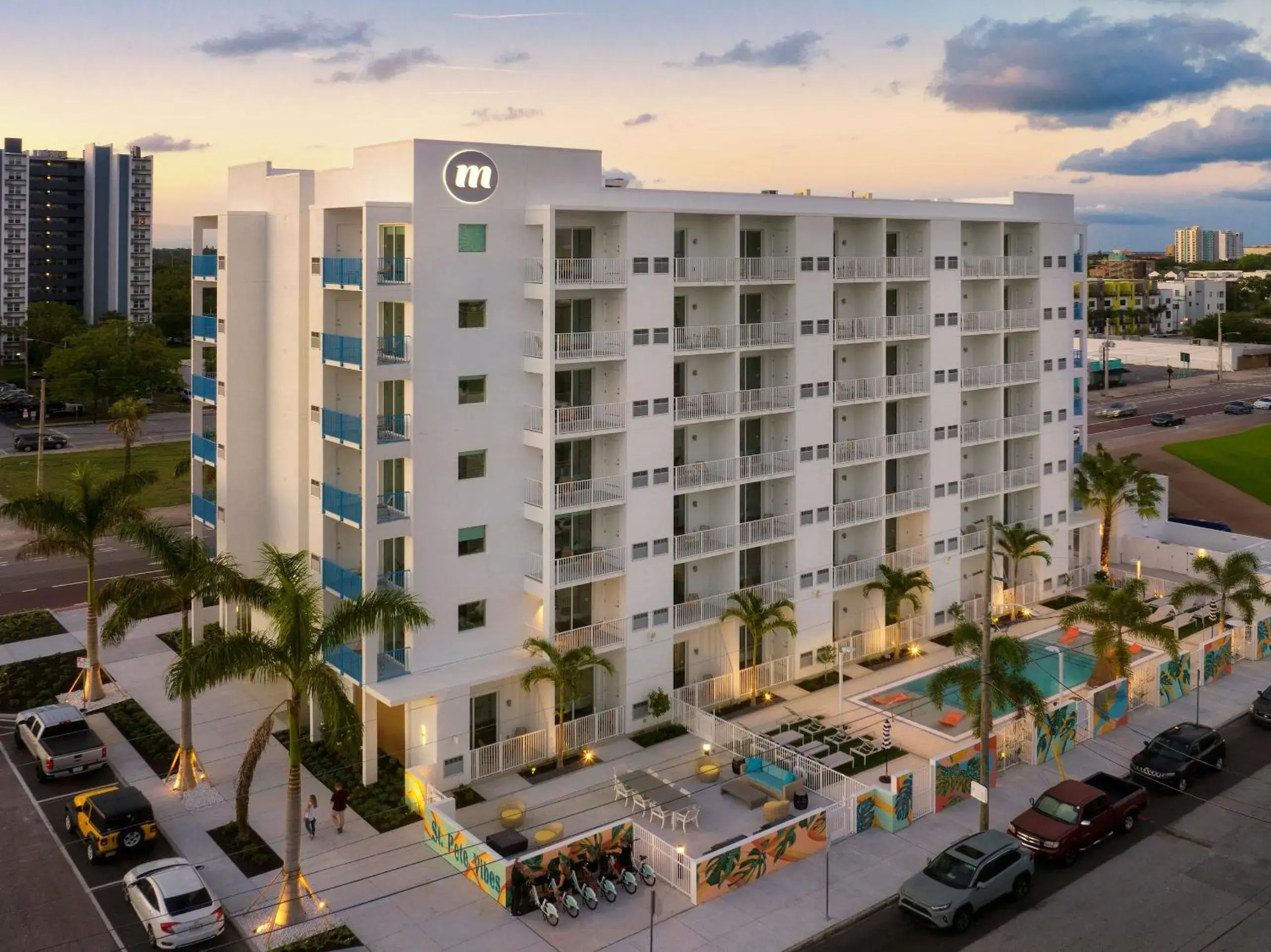 Property building in Mint House St. Petersburg - Downtown Property building in Mint House St. Petersburg - Downtown