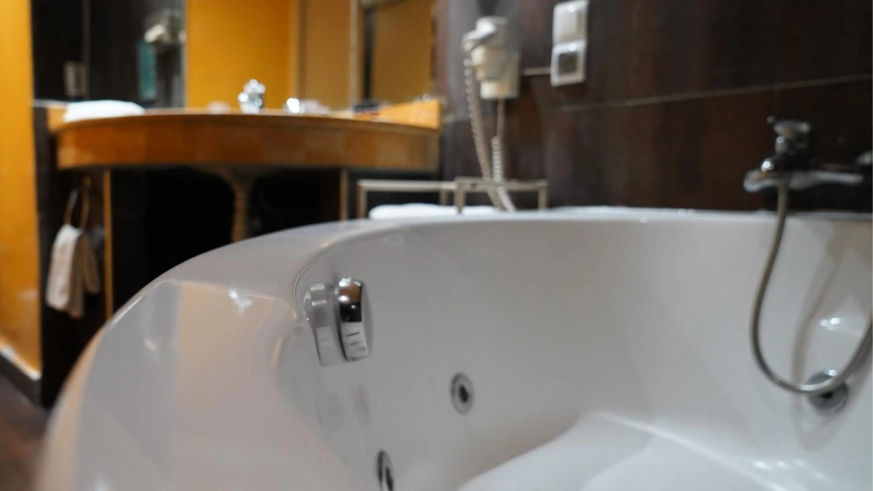 Hot Tub in Hotel Toubkal