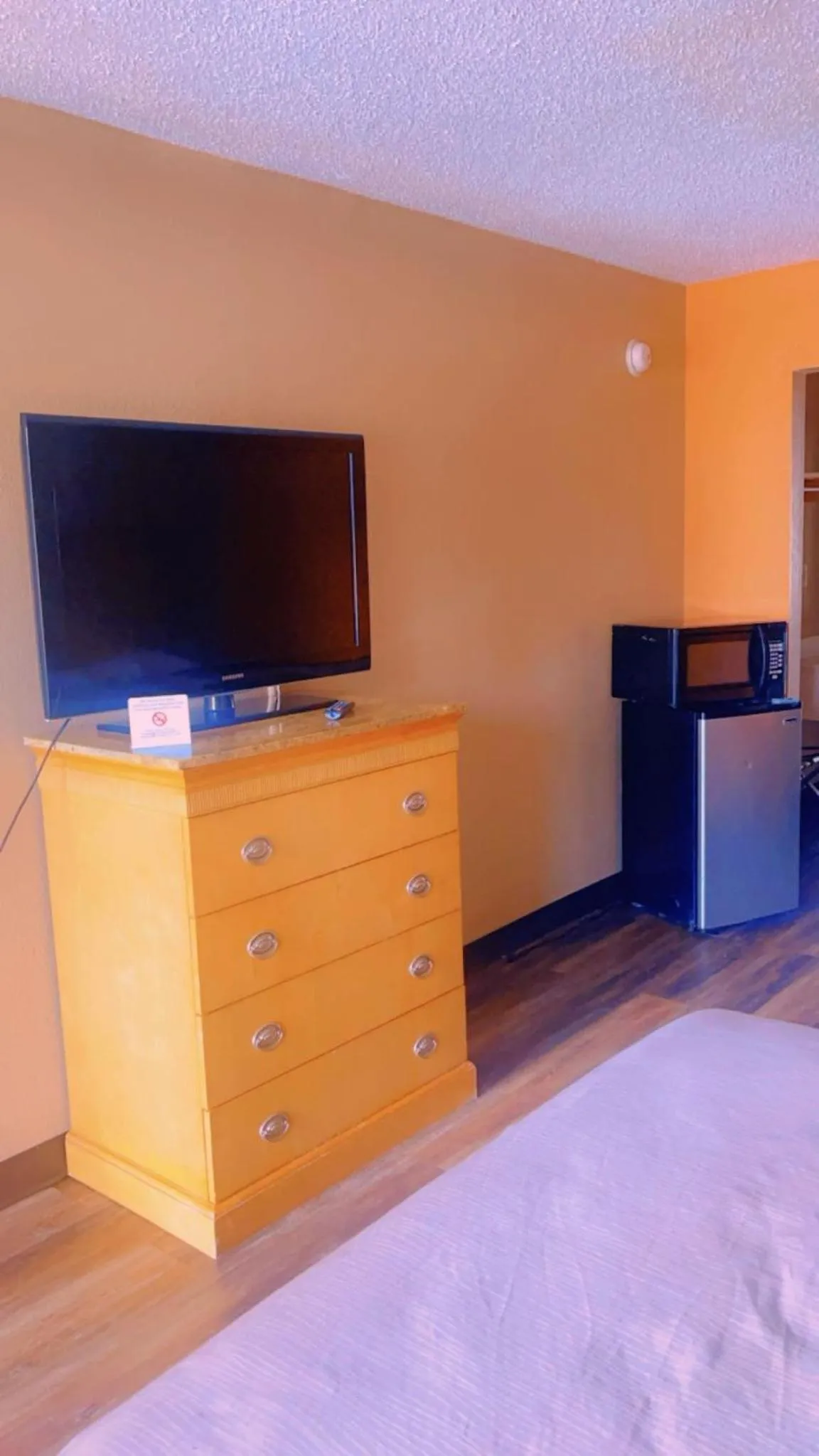 TV and multimedia in JAX INN