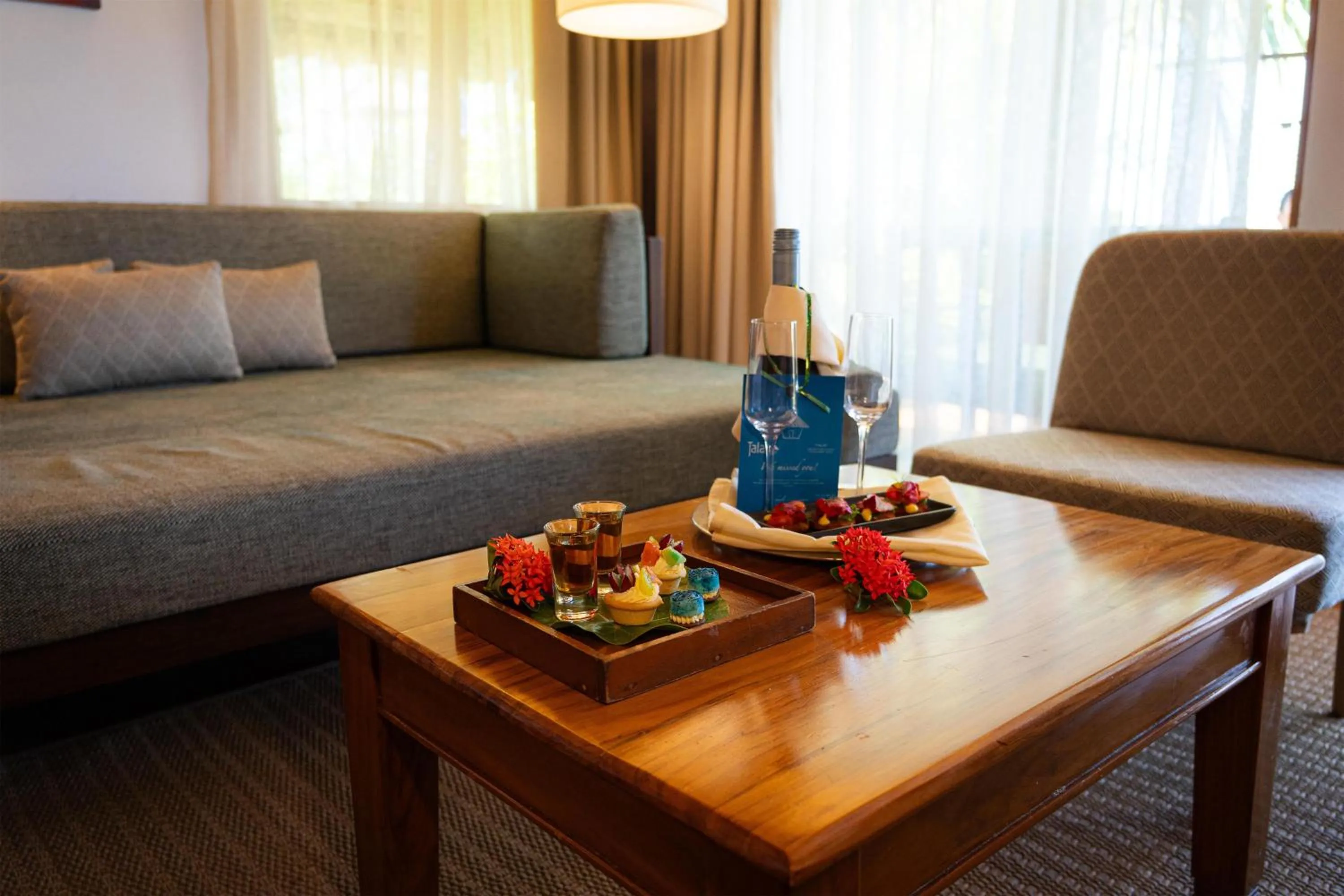 Food and drinks in Outrigger Fiji Beach Resort