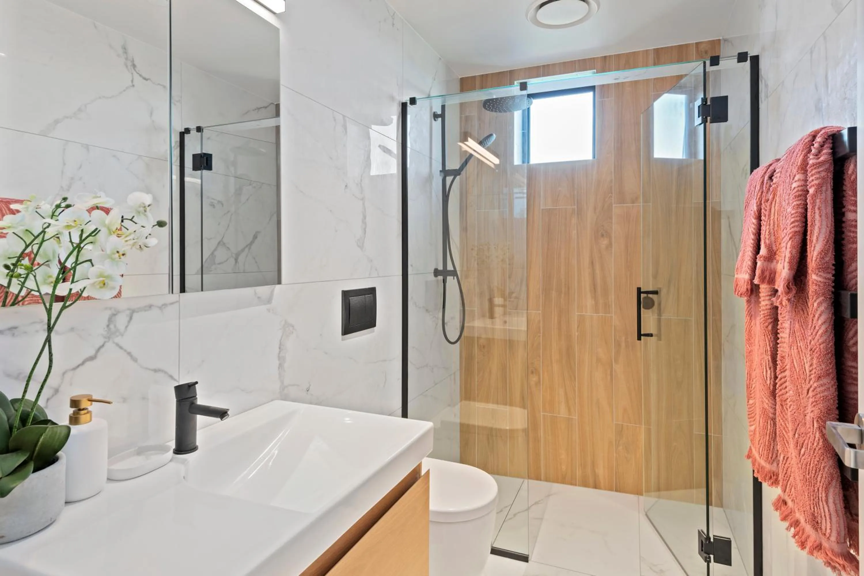 Shower in Clearwater Quays Apartments