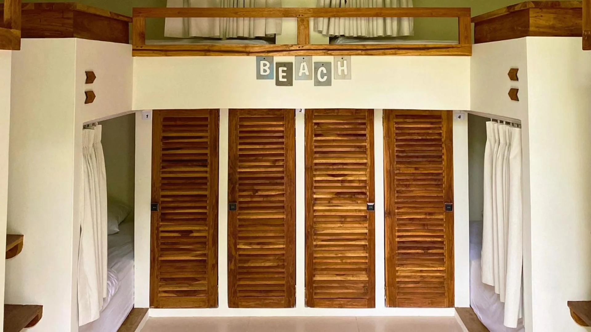 bunk bed in White Penny Hostel