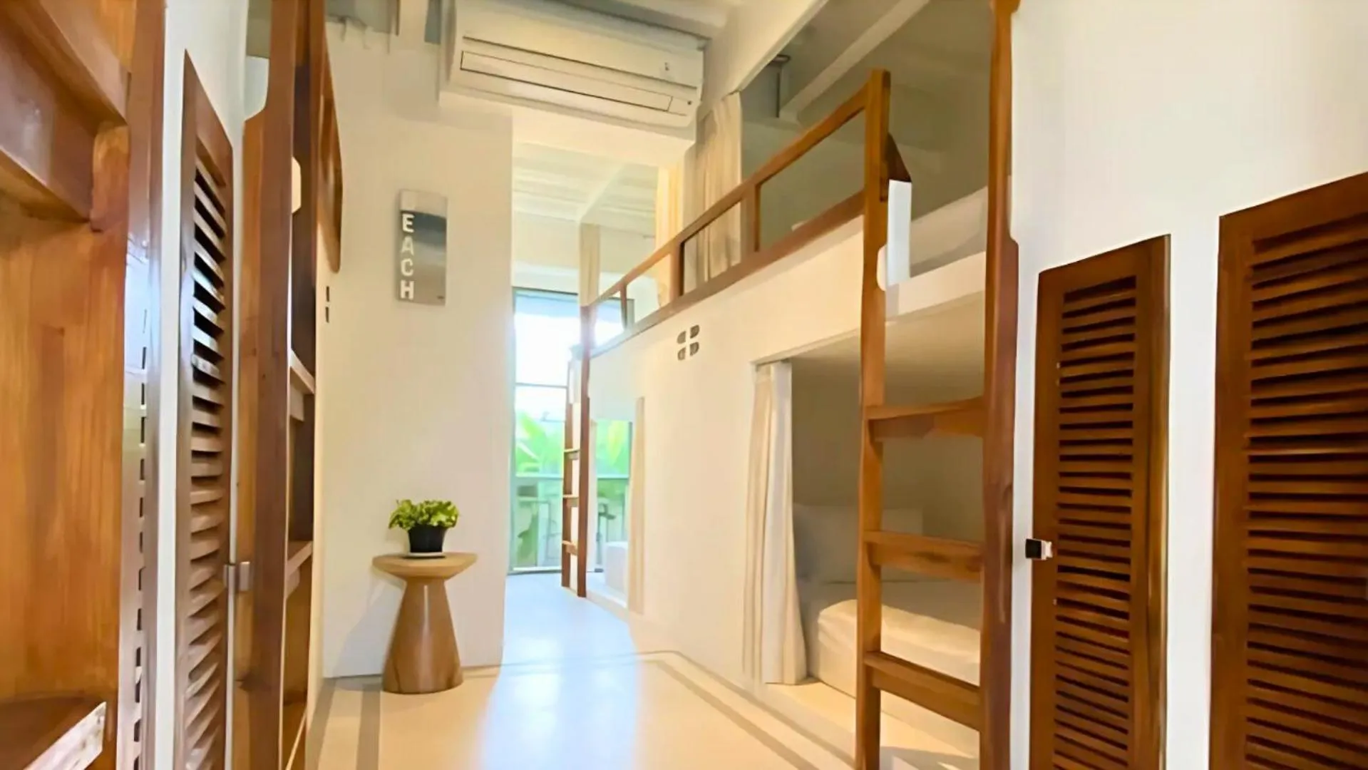 bunk bed in White Penny Hostel