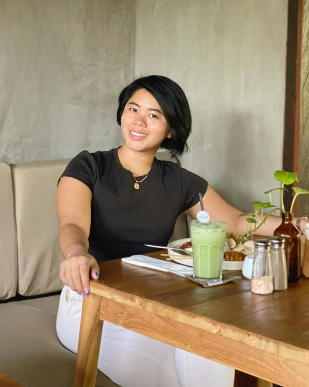 Restaurant/places to eat in White Penny Hostel