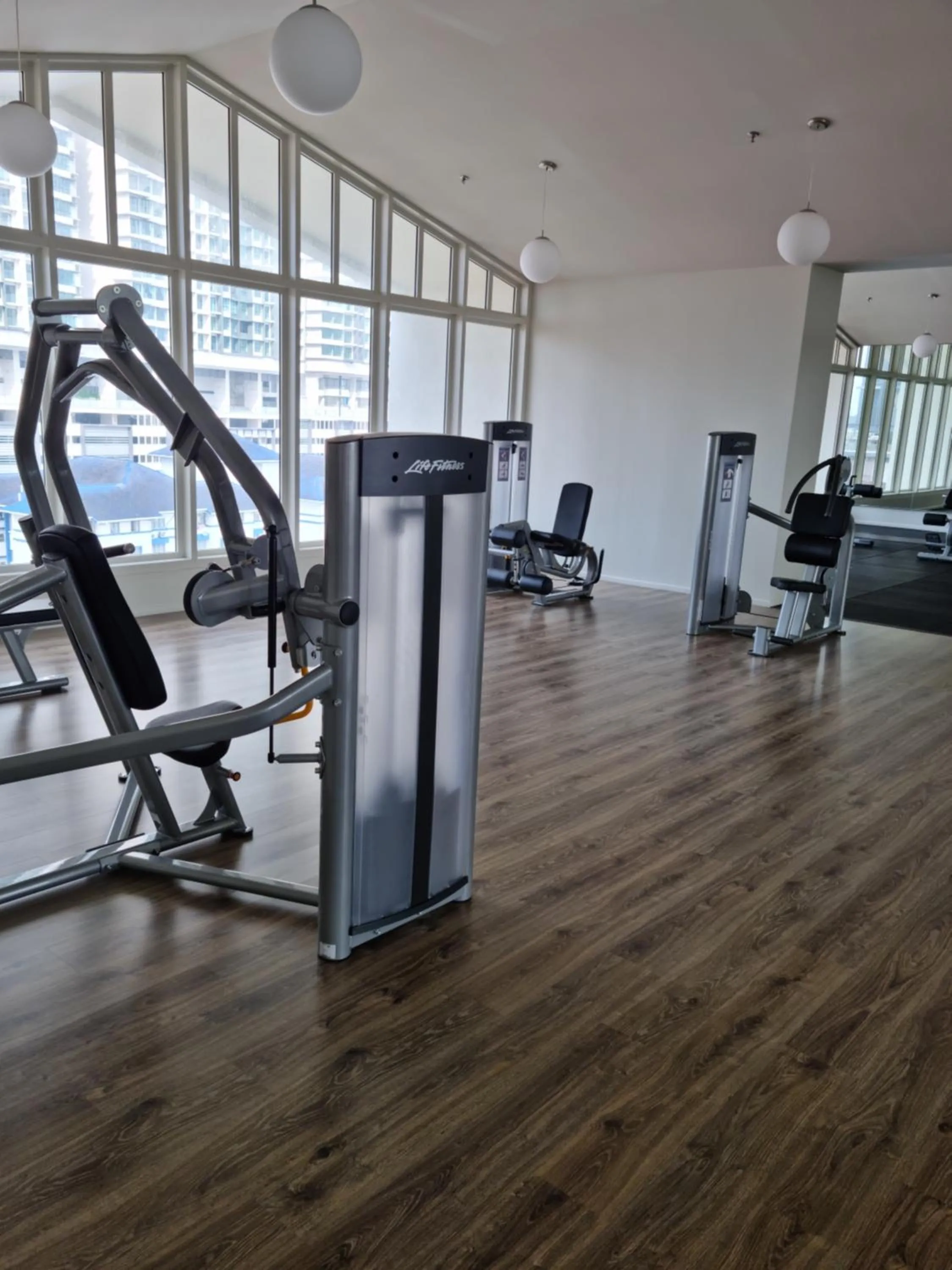 Fitness centre/facilities in Una Residence by Maya