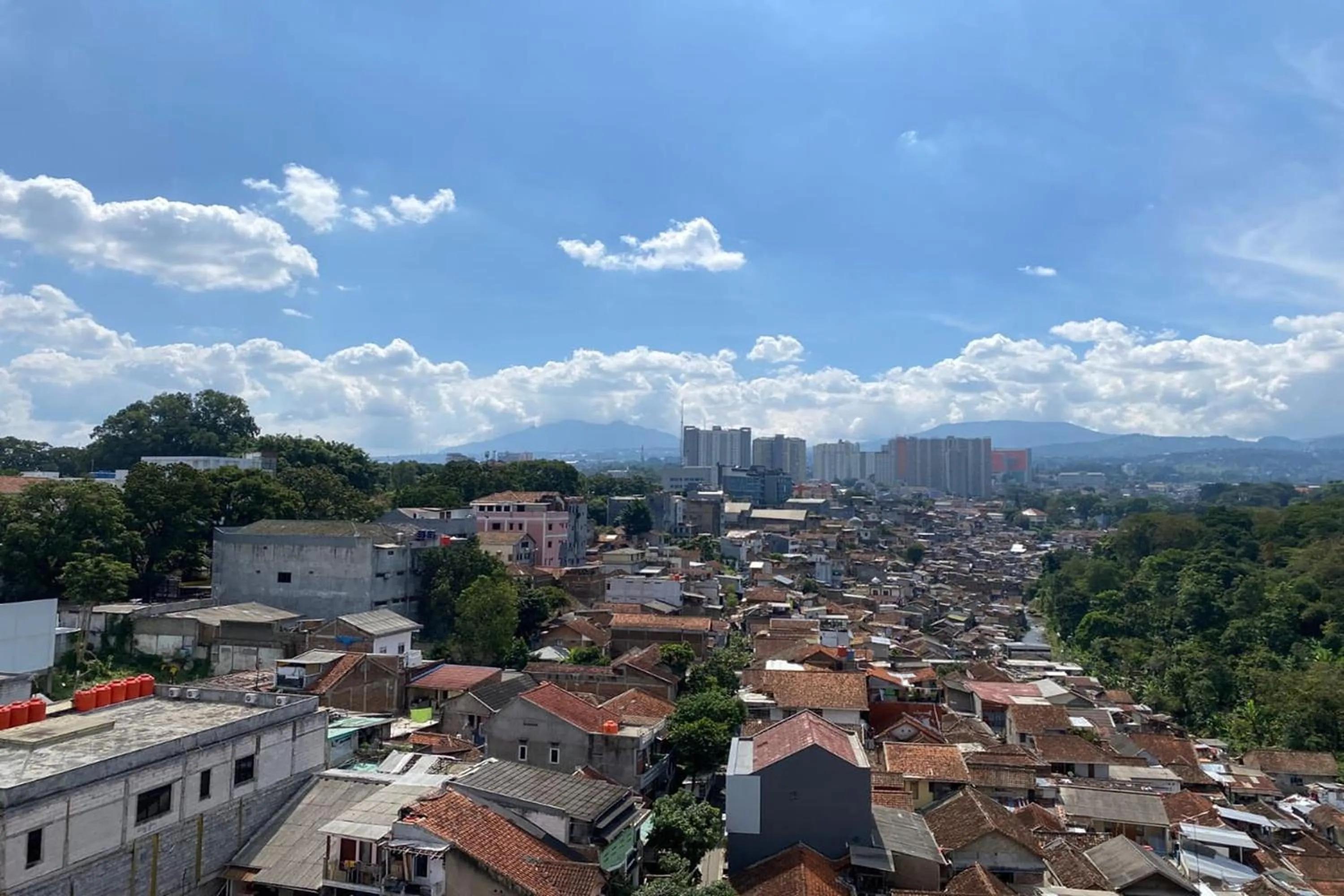 City view in Cozy Room @ Hallo Tidur by Tio