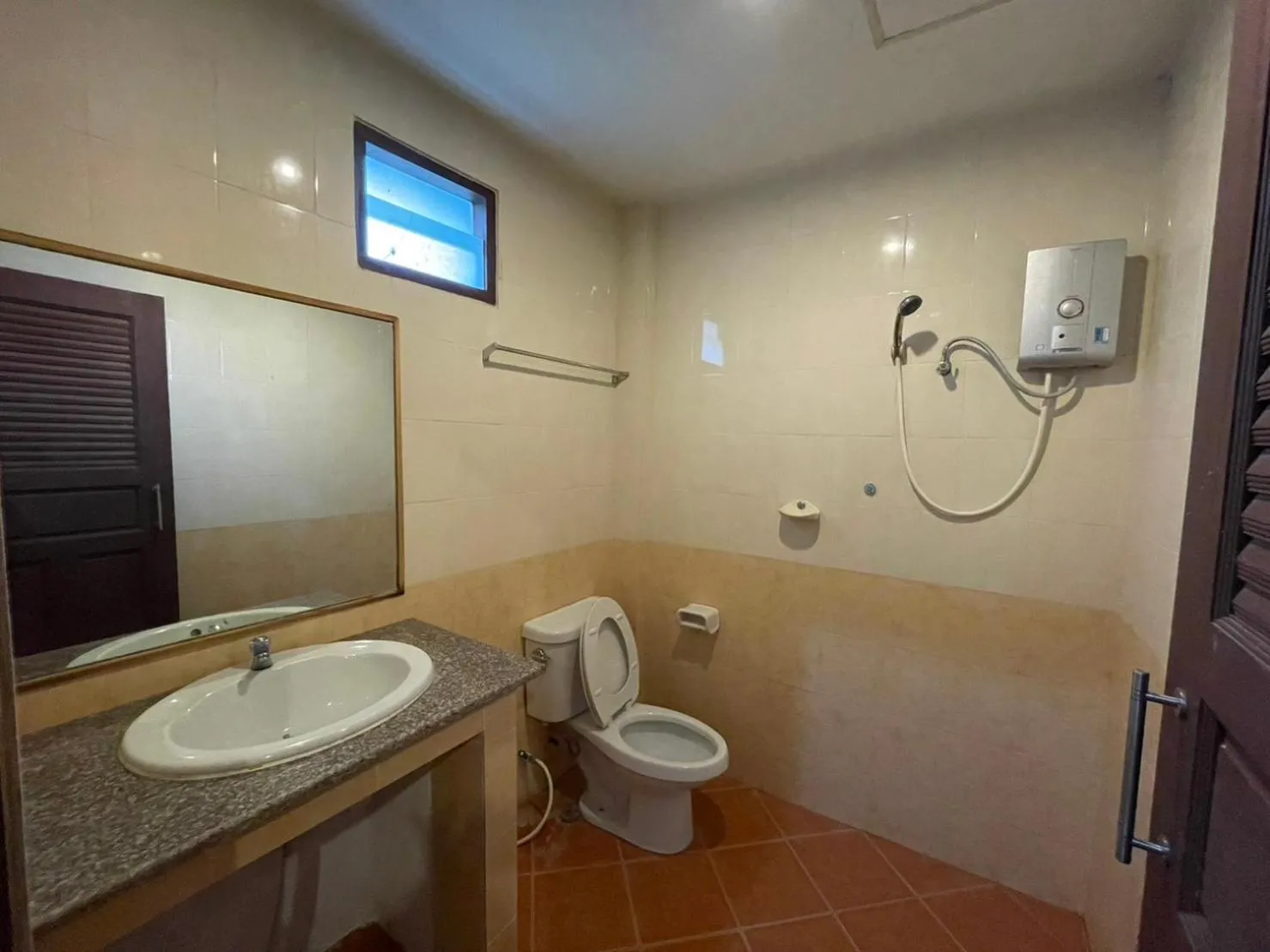 Shower in Bank Guesthouse
