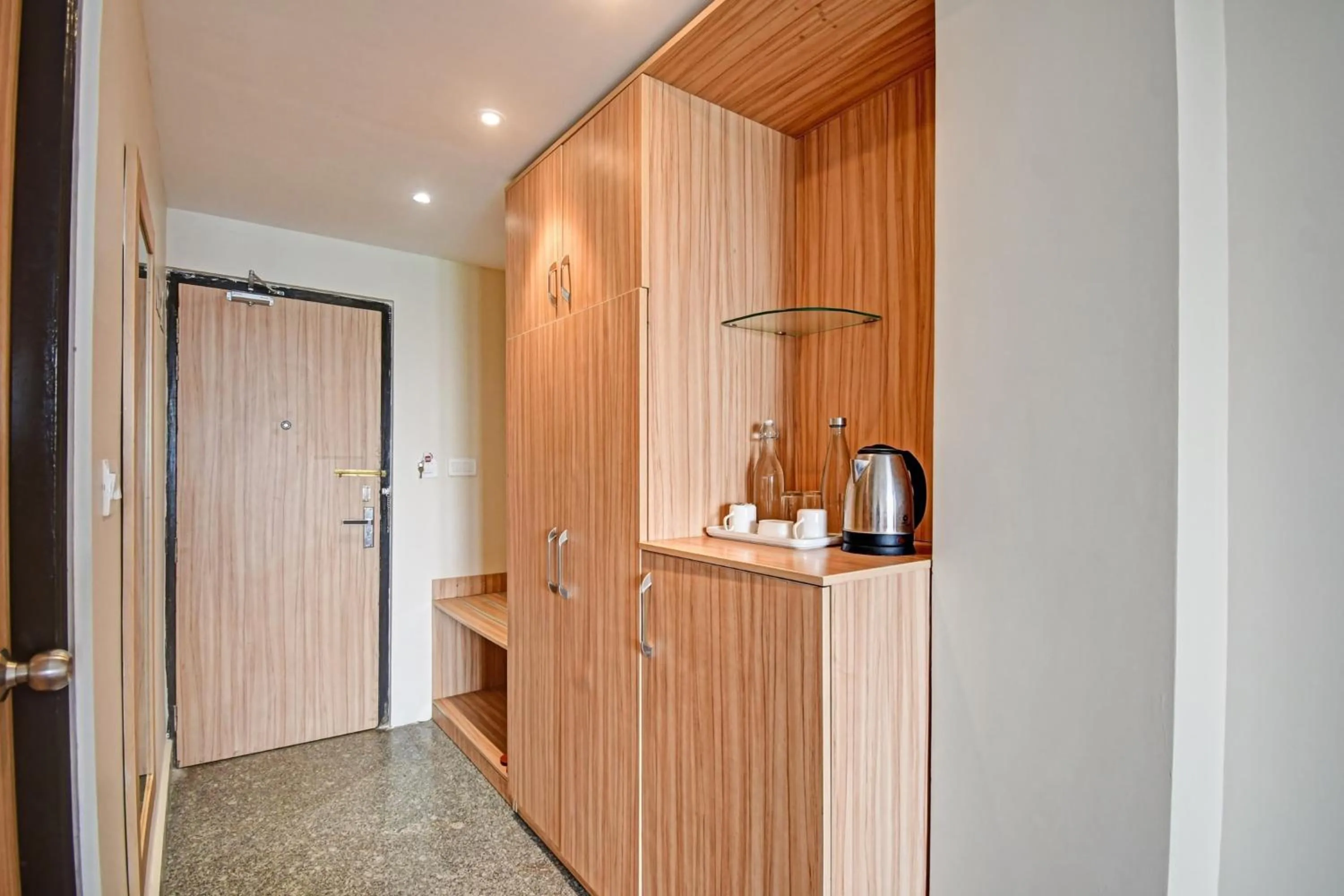 Bedroom in Townhouse Mansarovar Hotel