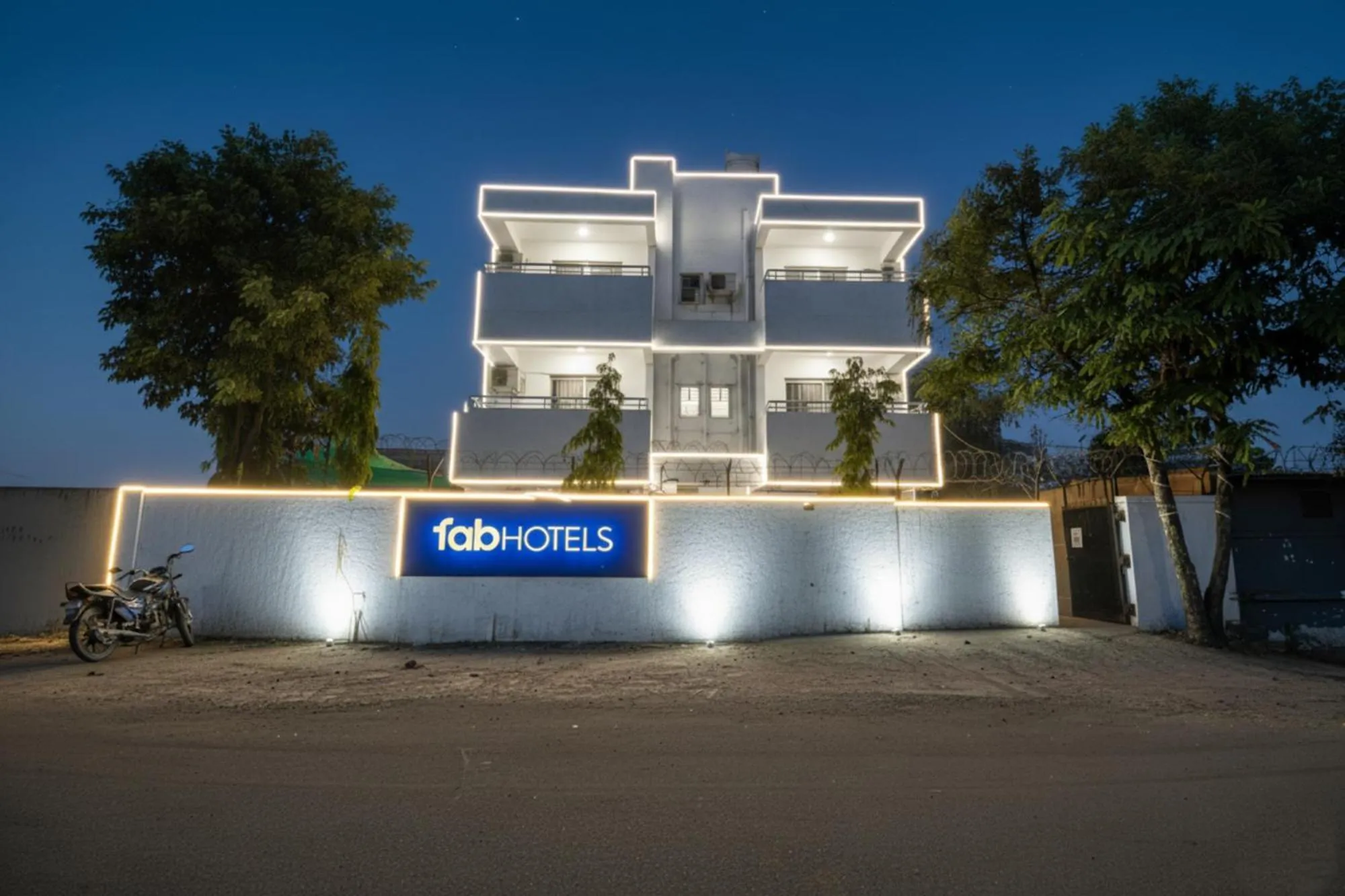 Property building in FabHotel Red Velvet Inn & Suites