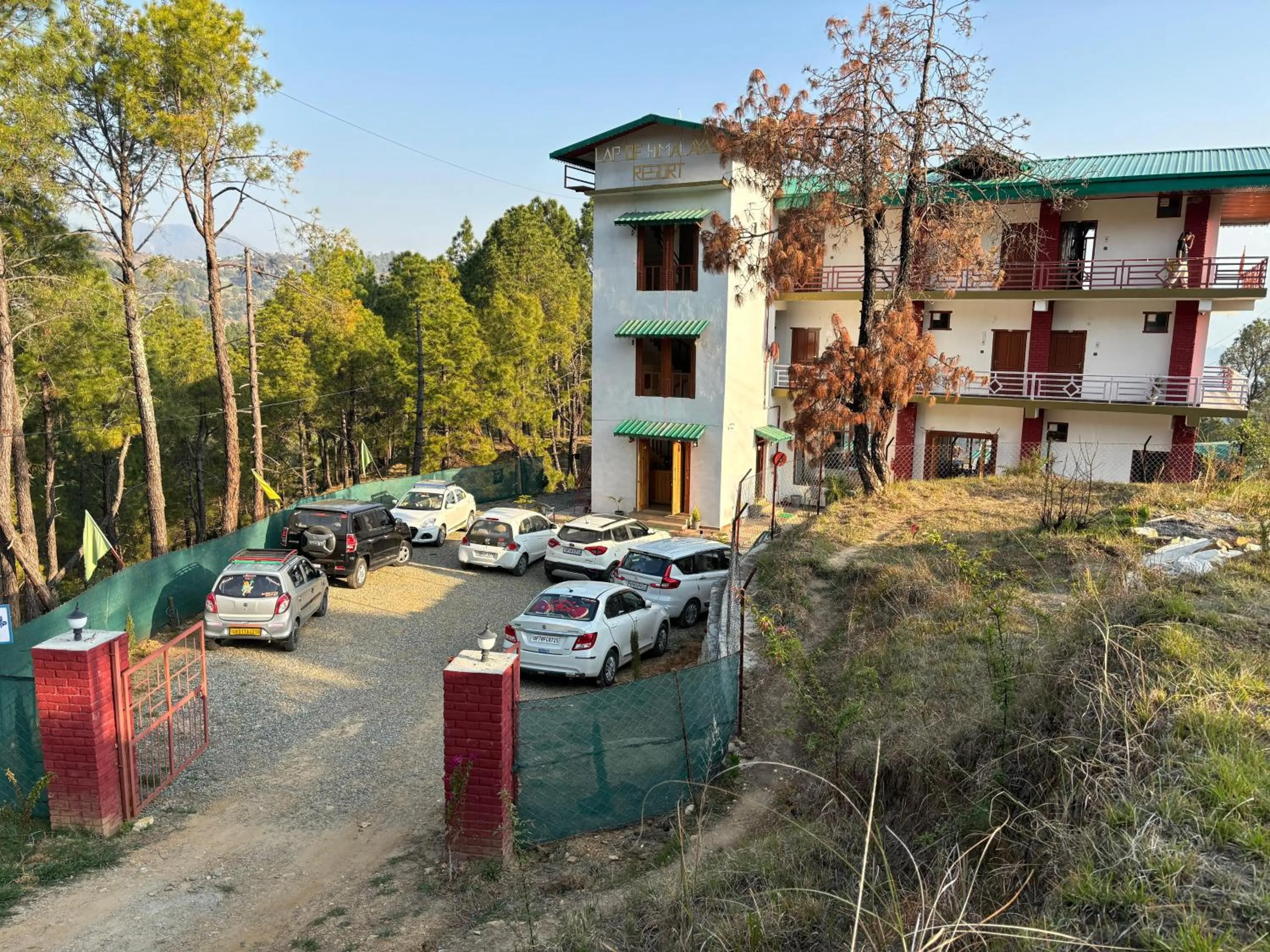 Lap Of Himalayas Resort