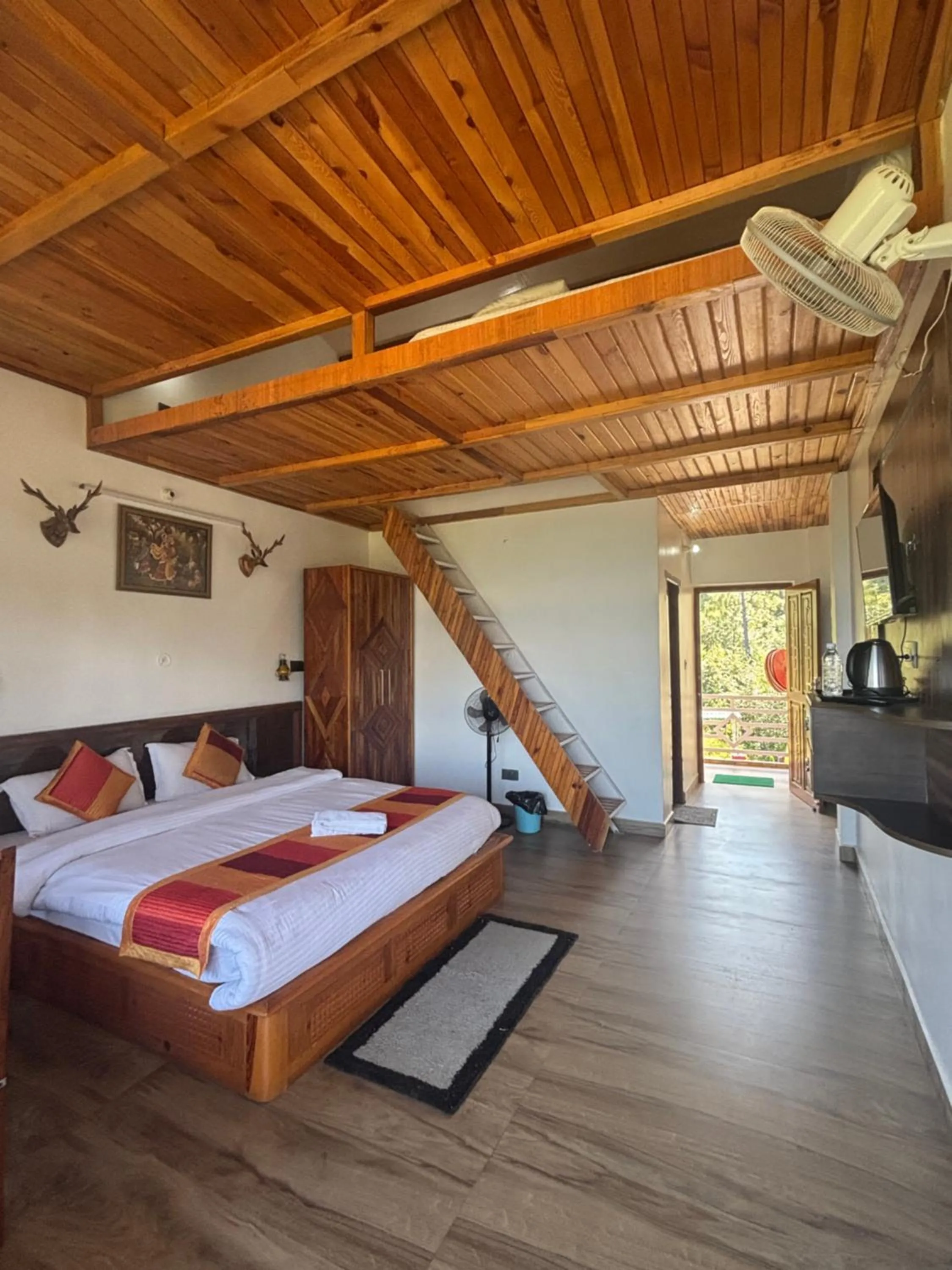 Bed in Lap Of Himalayas Resort