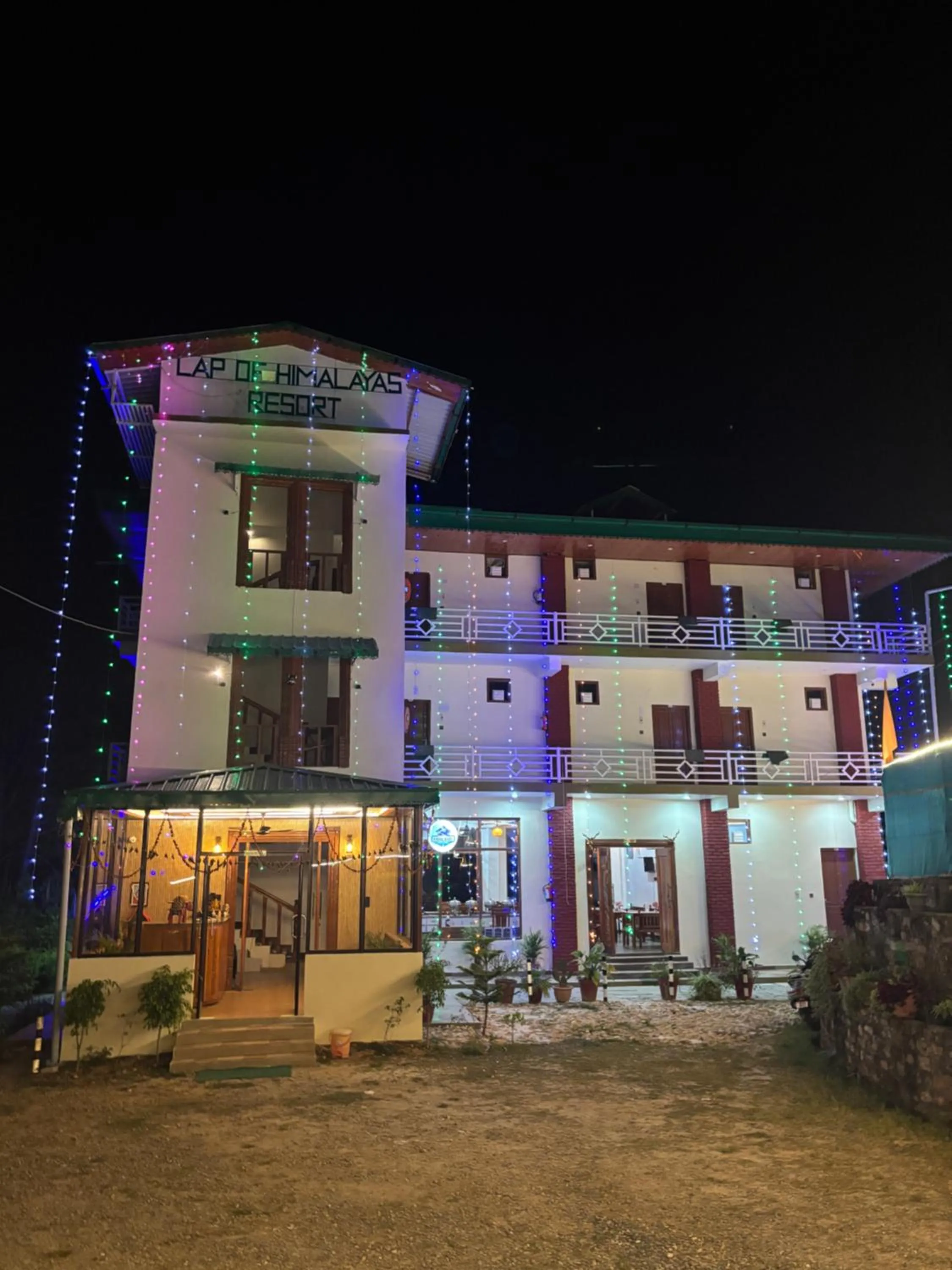 Lap Of Himalayas Resort