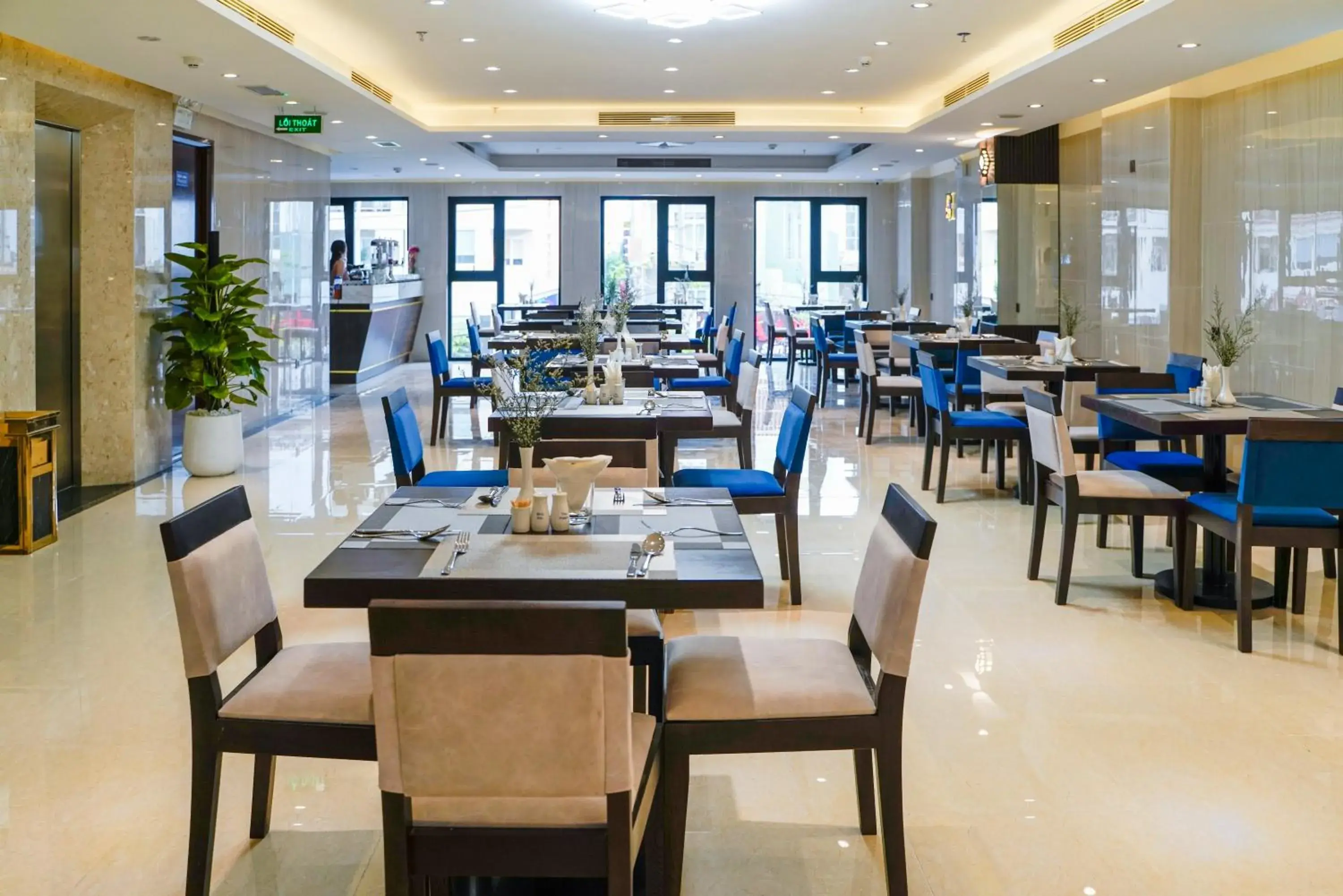 Restaurant/places to eat in Ruby Star Da Nang - Central My Khe Beach Restaurant/places to eat in Ruby Star Da Nang - Central My Khe Beach