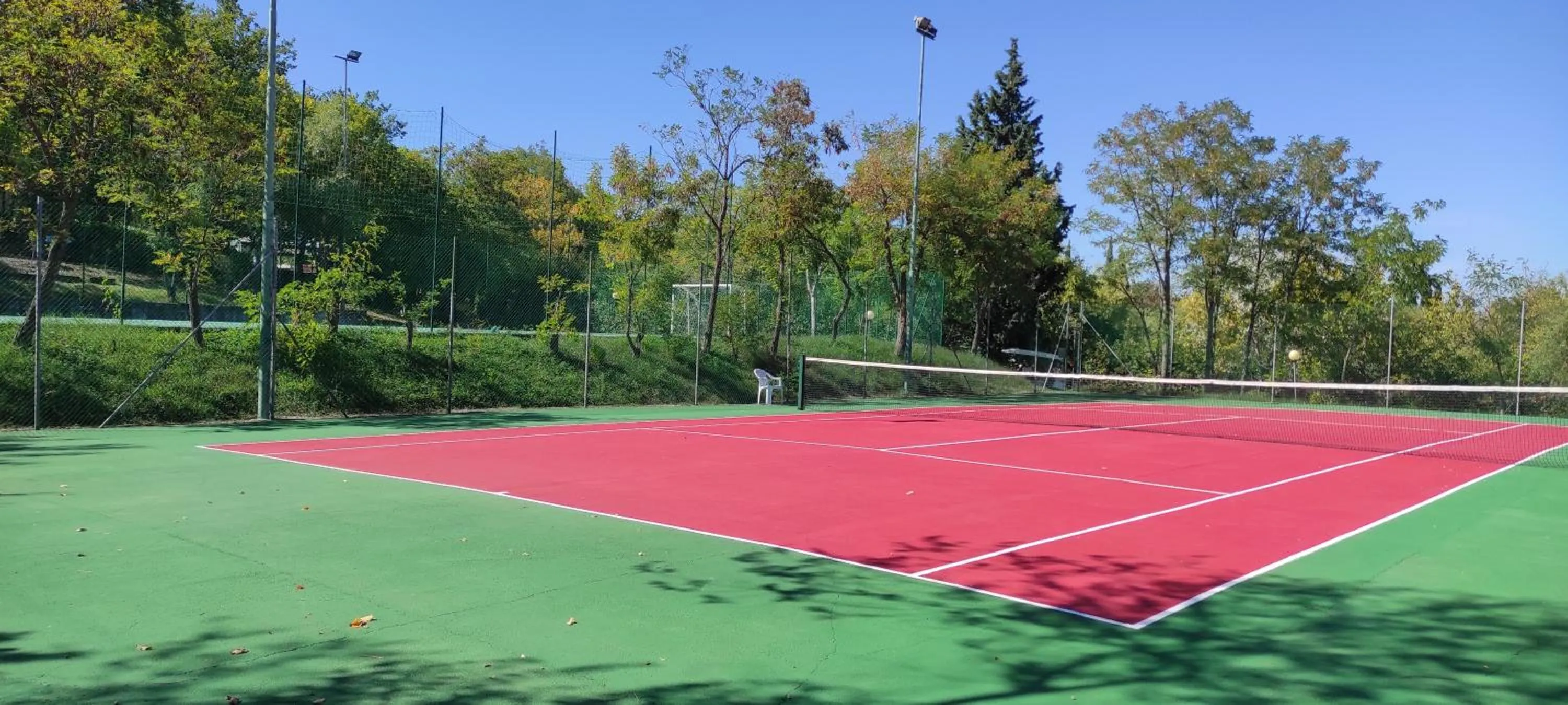 Tennis court in Garden Village San Marino