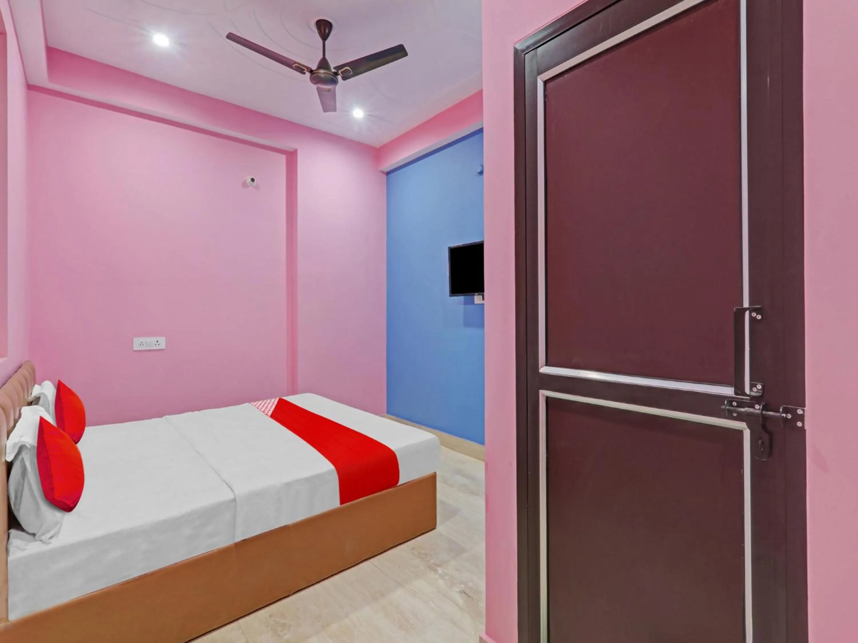 Bedroom in Hotel O SRV INN