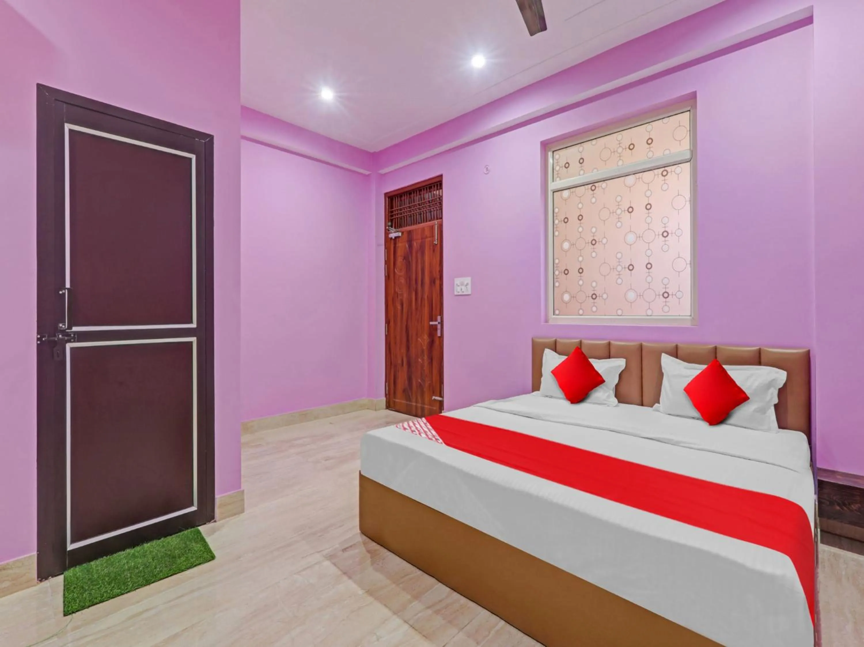 Bathroom in Hotel O SRV INN