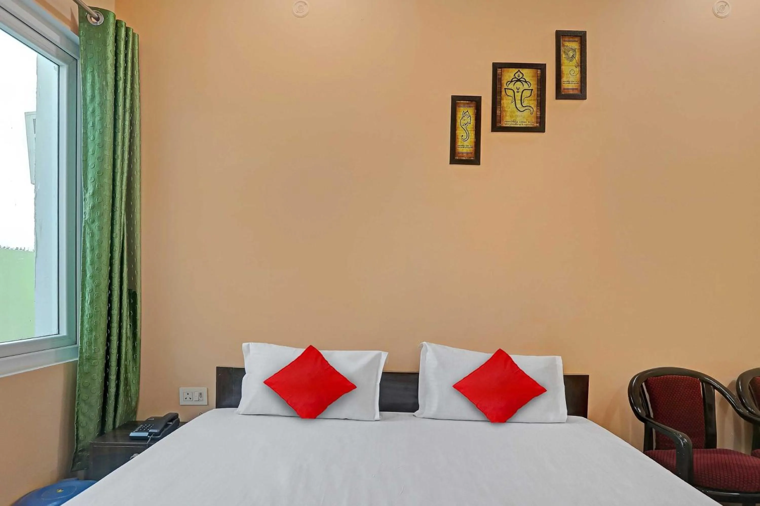 Bedroom, Bed in Hotel O Mb Garden & Resorts